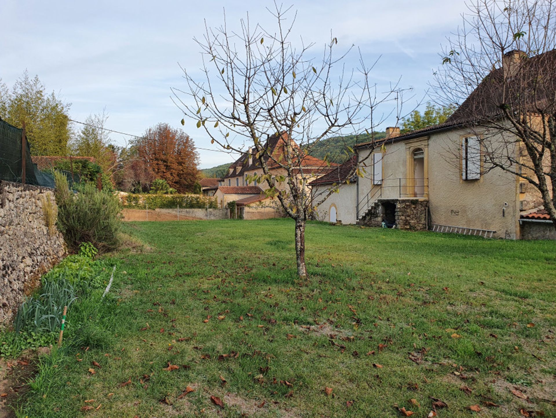 Будинок в Couze-et-Saint-Front, Nouvelle-Aquitaine 10975540