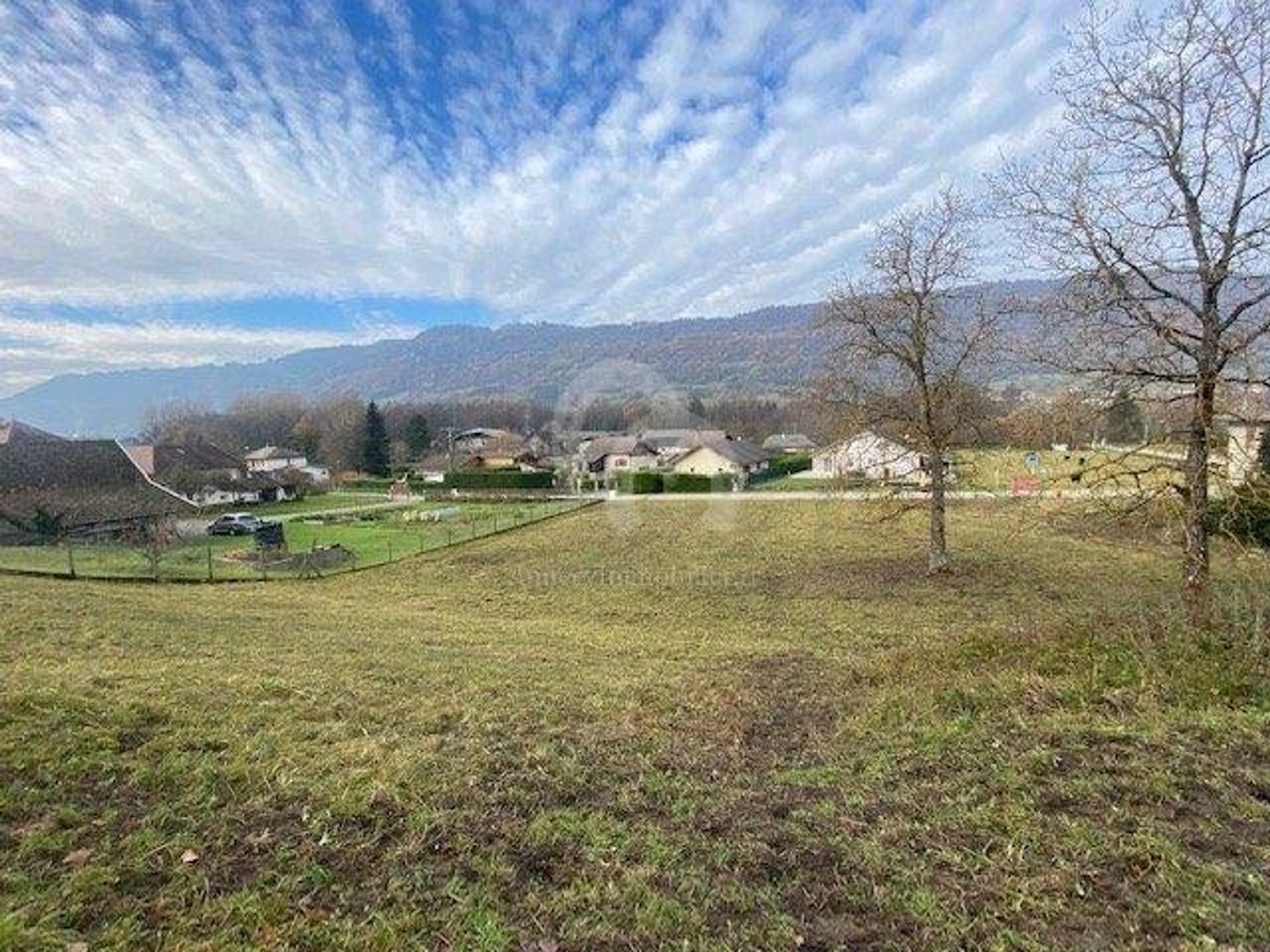 Land i La Rochette, Auvergne-Rhone-Alpes 10977161