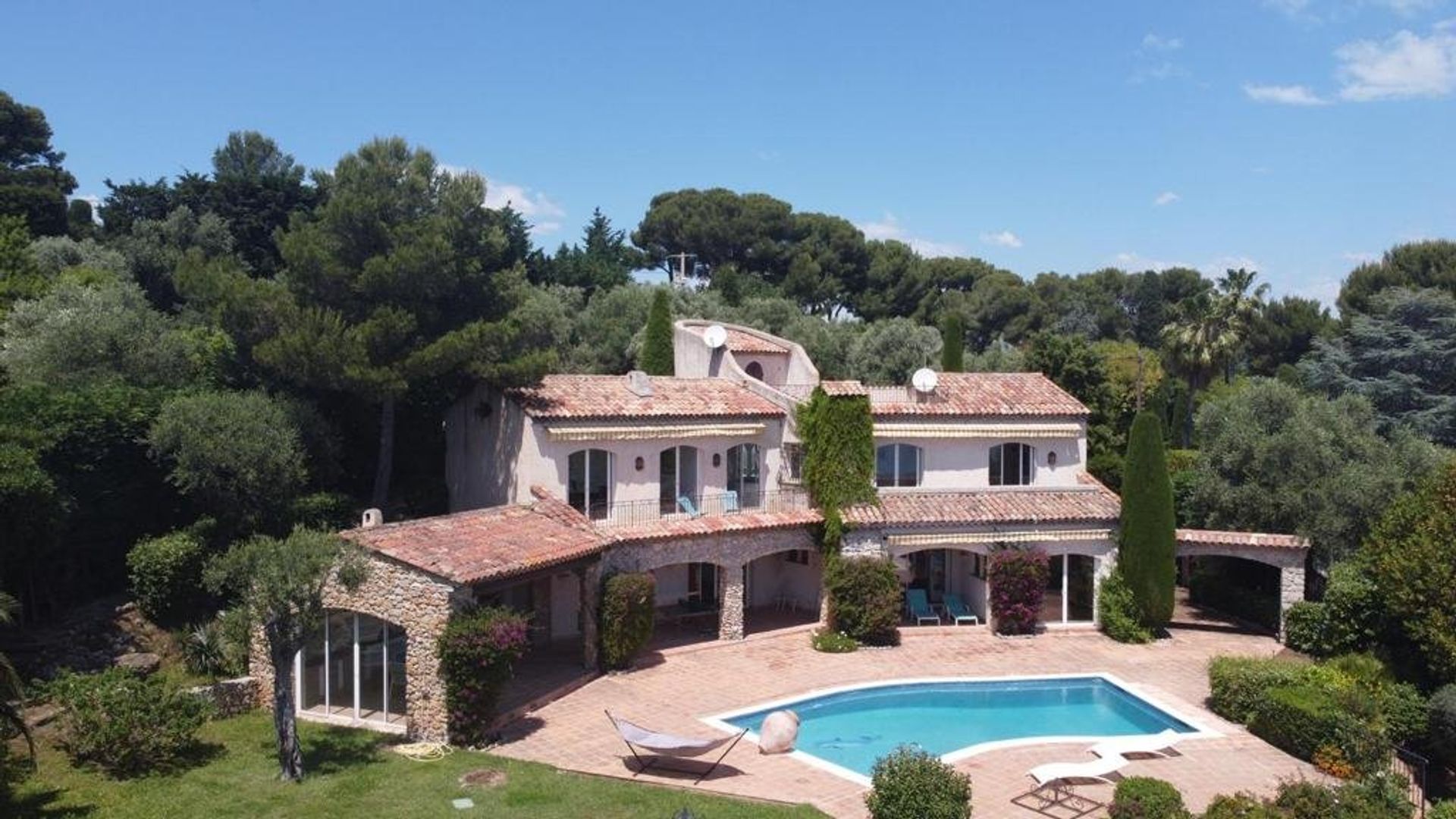 Haus im Vallauris, Provence-Alpes-Côte d'Azur 10977167