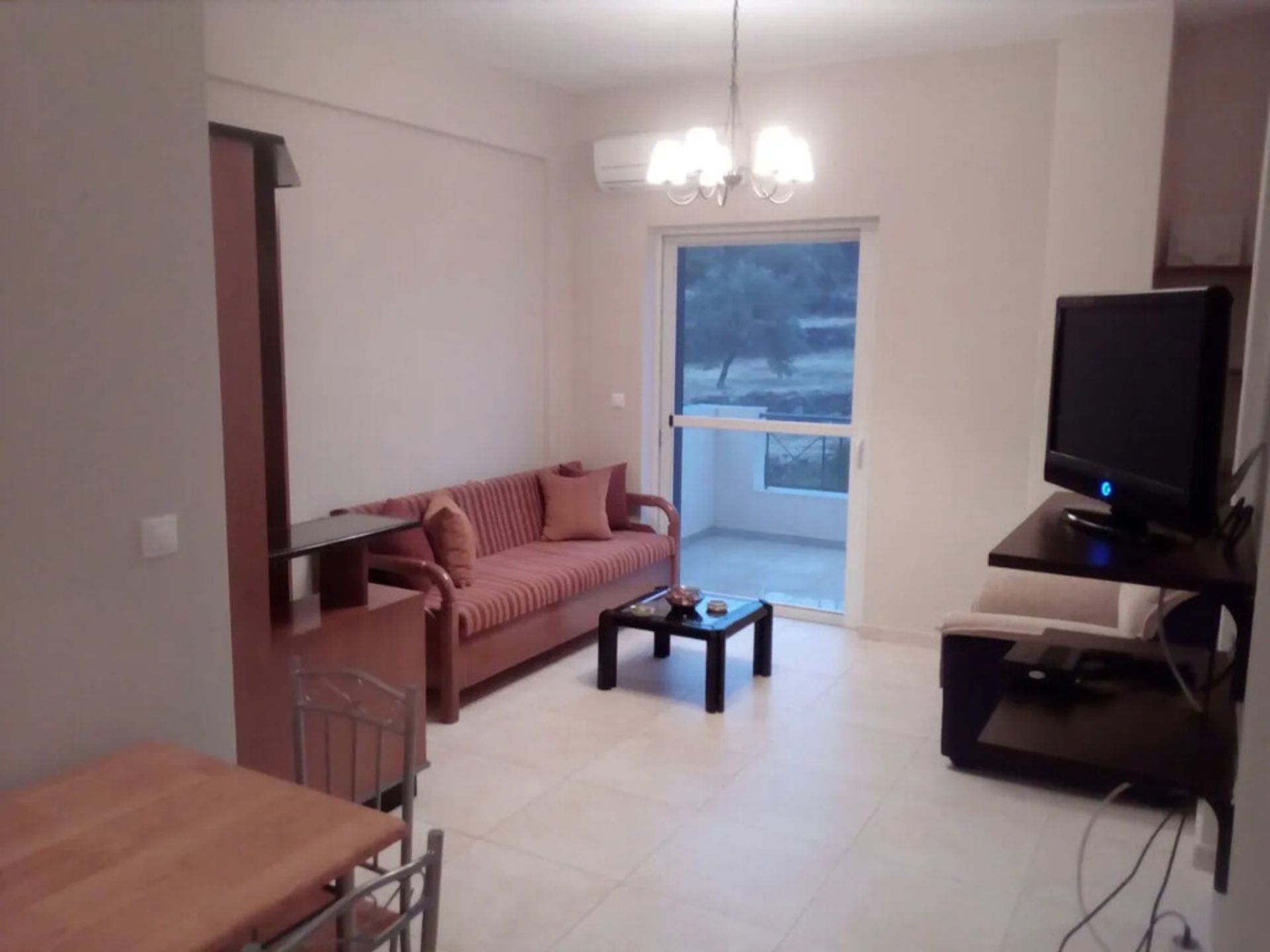 Condominio en Methana,  10977362