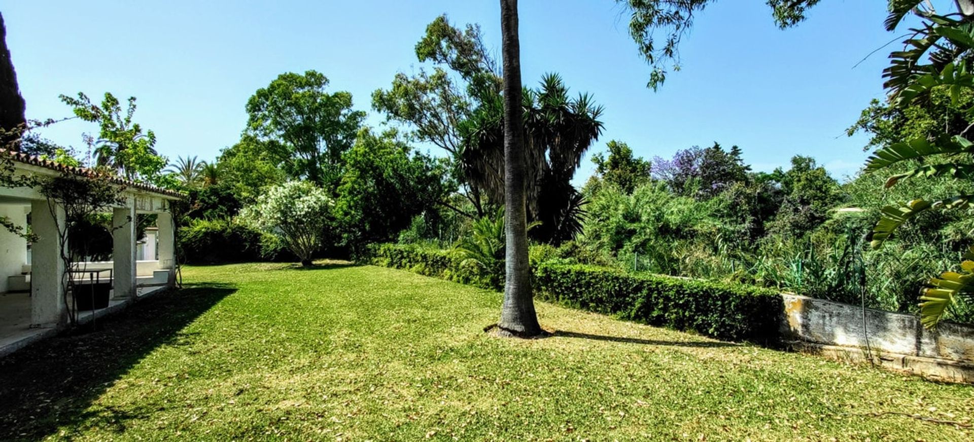 Tanah di Estepona, Andalucía 10978645