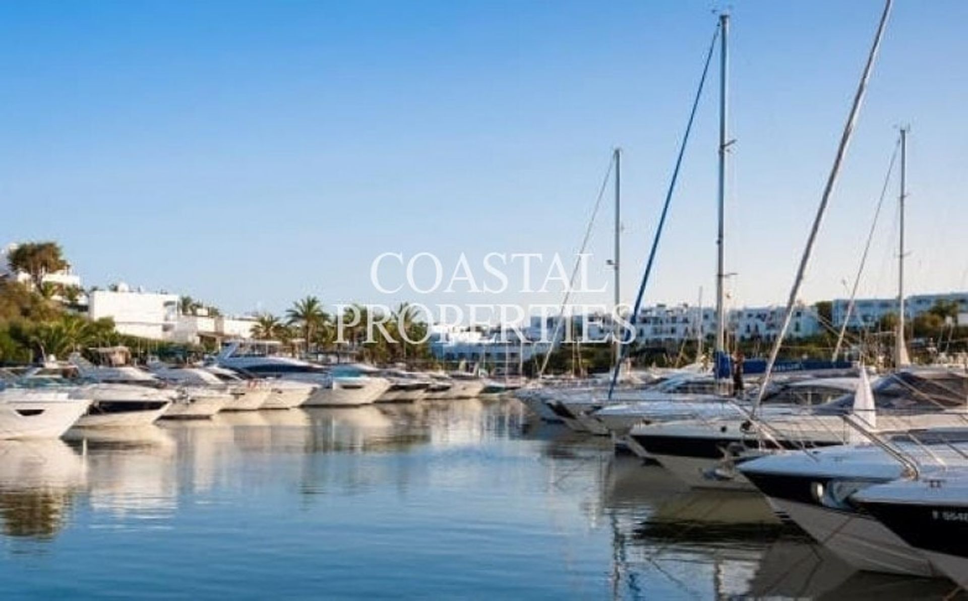 Condominium dans Cala d'Or, Balearic Islands 10978716