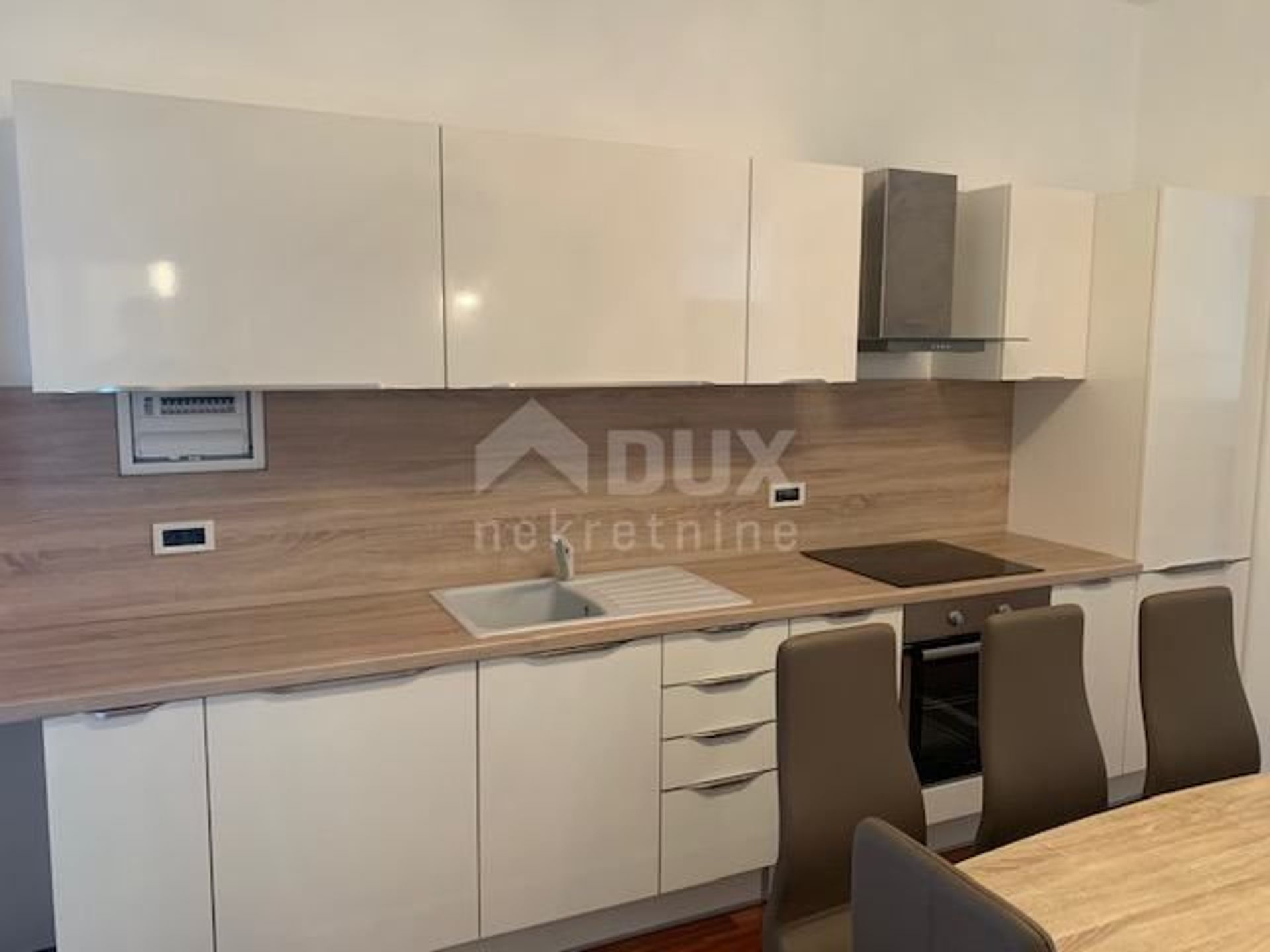 Condominio en Biograd na Moru, Zadarska Županija 10979214