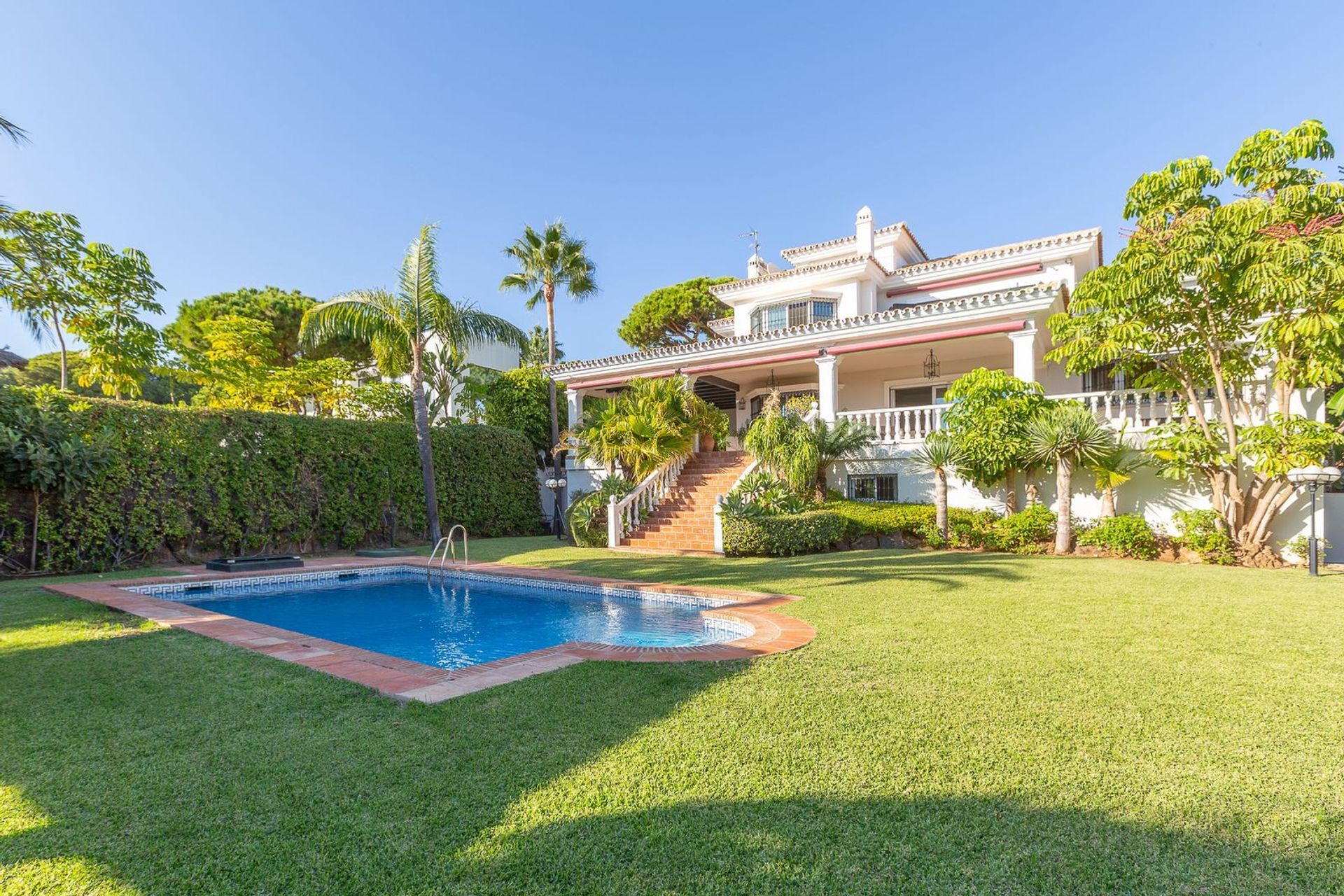 Будинок в Marbella, Andalucía 10980034