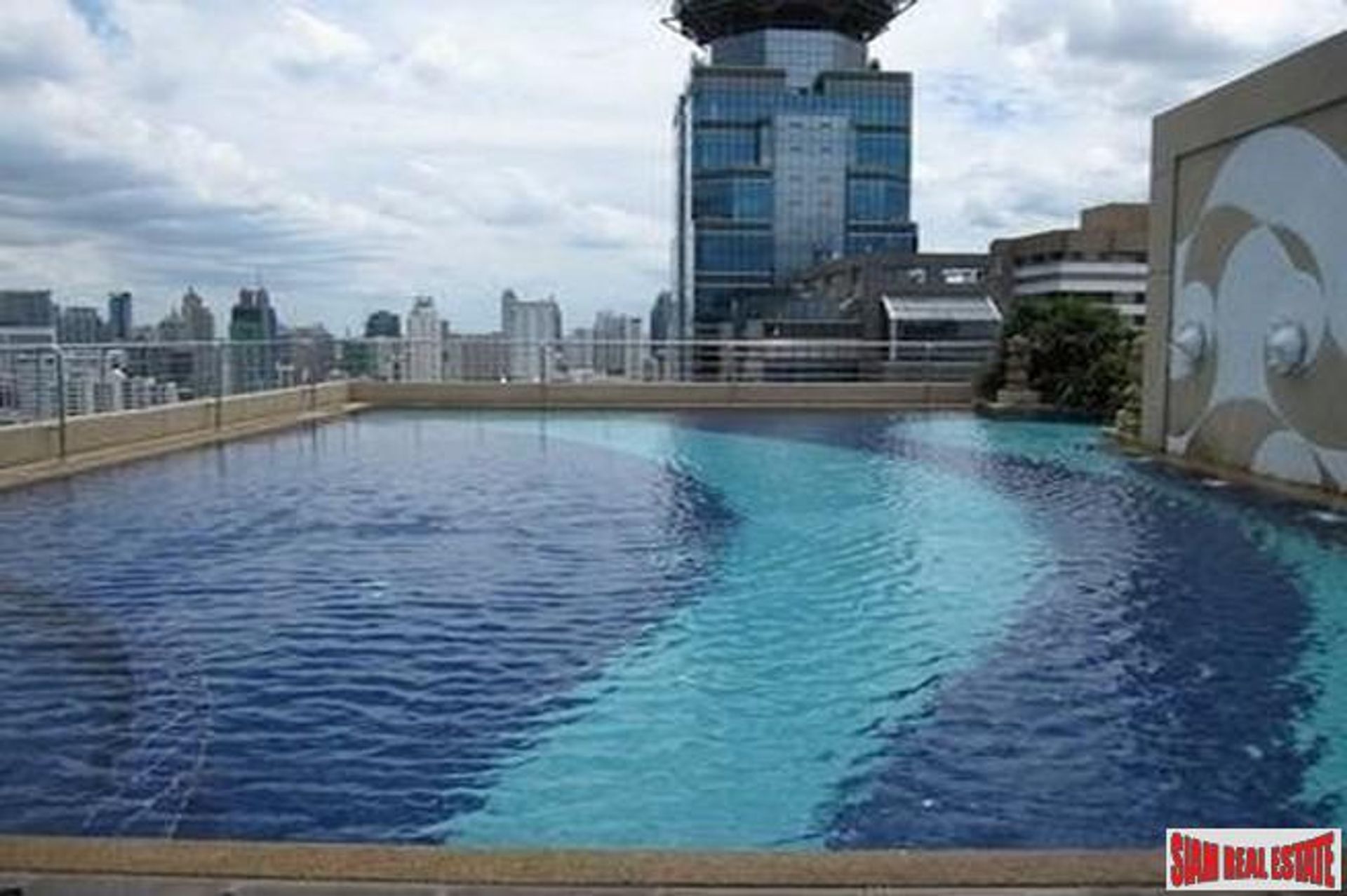 Condominium in , Krung Thep Maha Nakhon 10981241