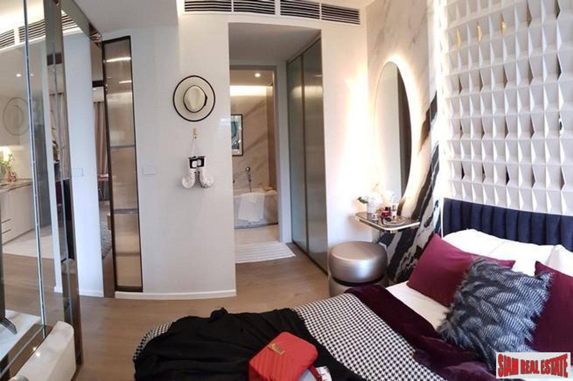 Condominium in , Krung Thep Maha Nakhon 10981278