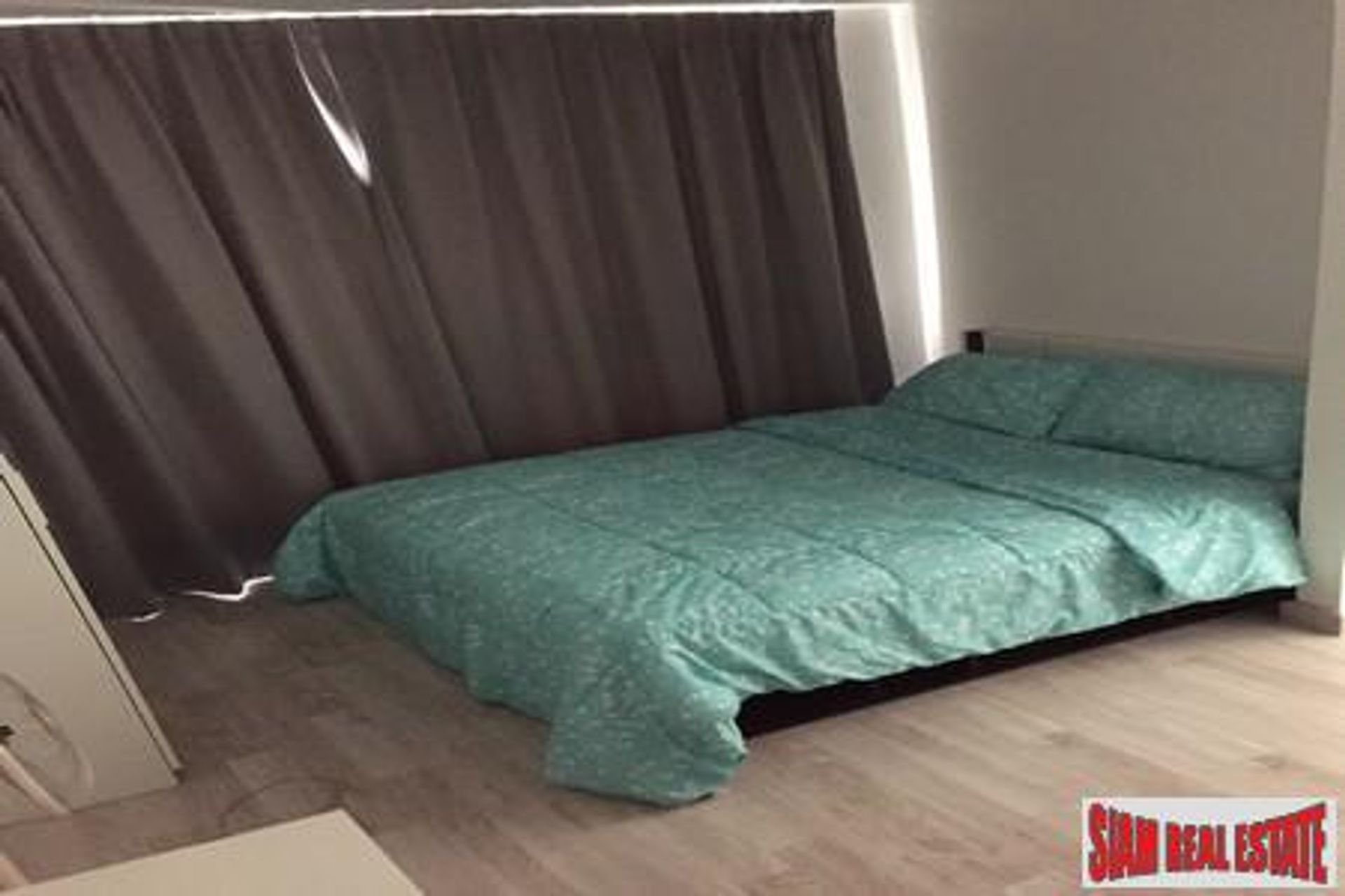 Osakehuoneisto sisään Huai Khwang, Krung Thep Maha Nakhon 10981333