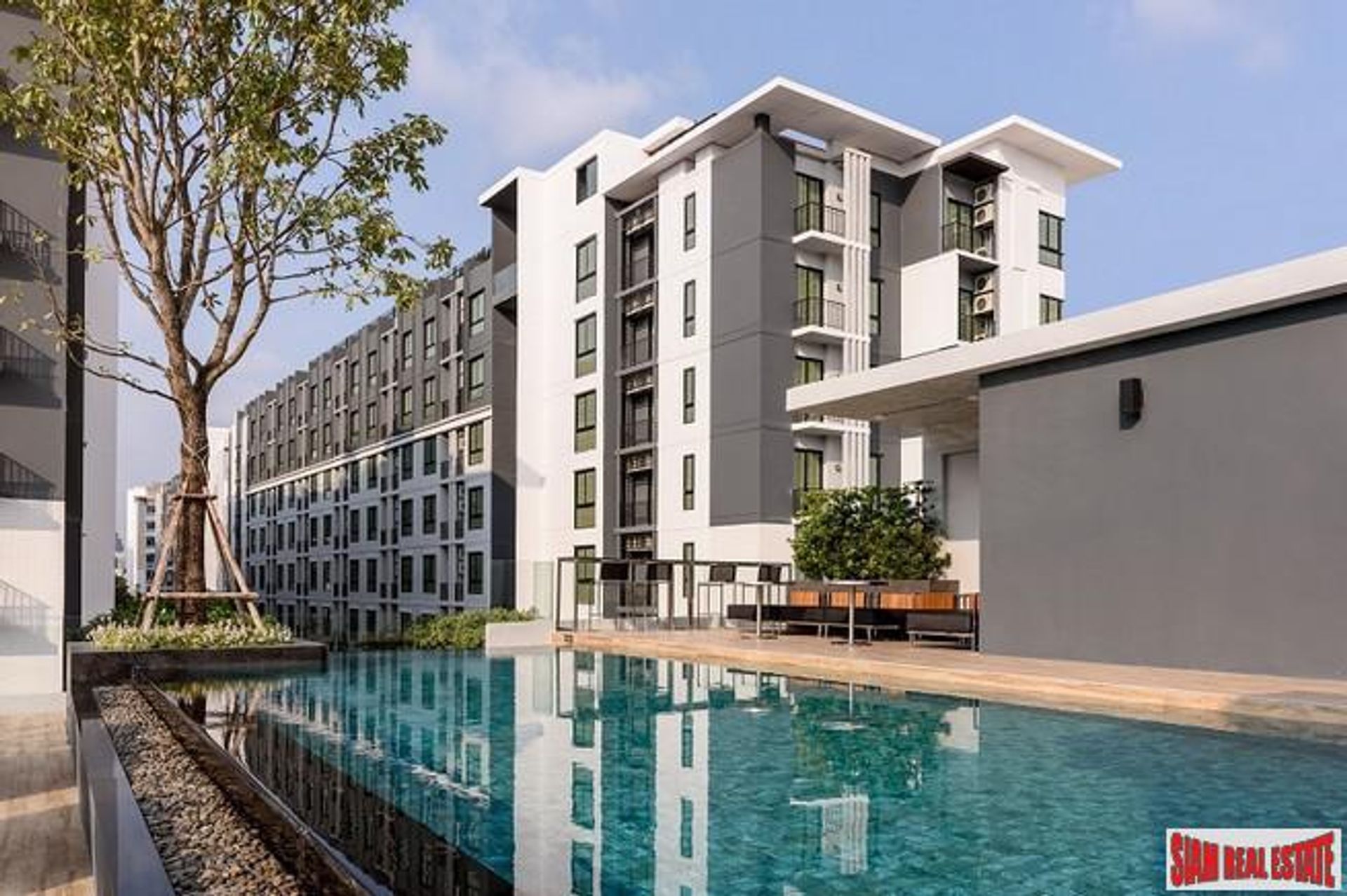 Condominio en Ban Khlong Samrong, Samut Prakan 10981406