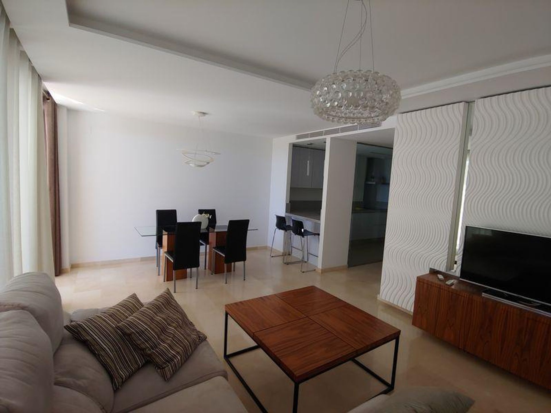 Condominium dans Villajoyosa, Comunidad Valenciana 10983681