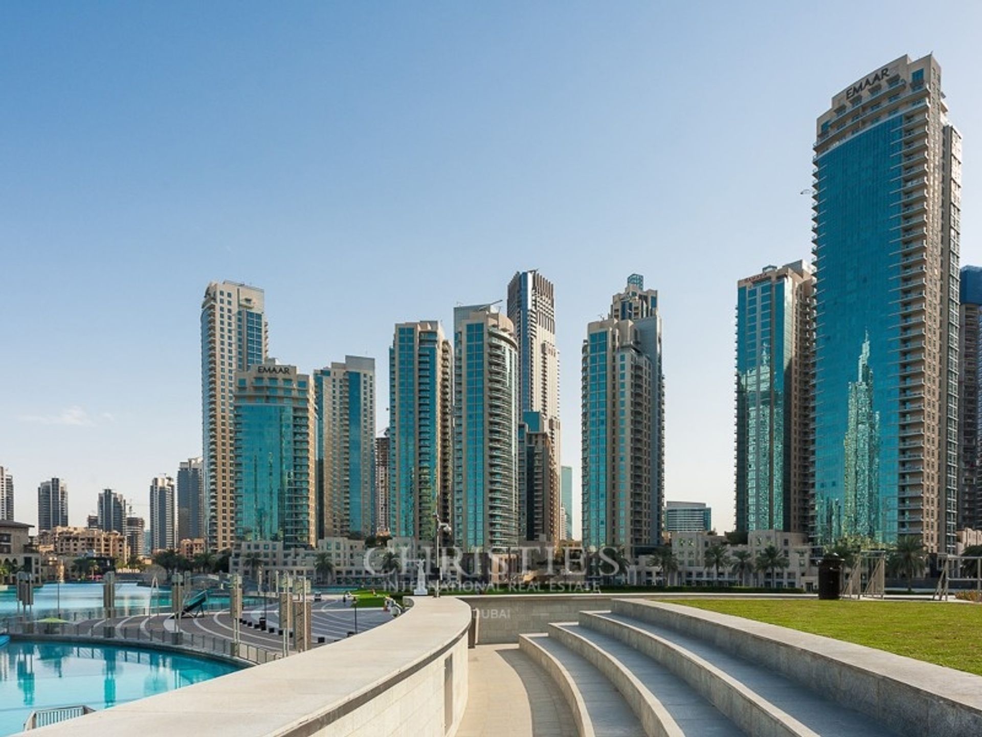 Condominium in Downtown, Dubai 10983685