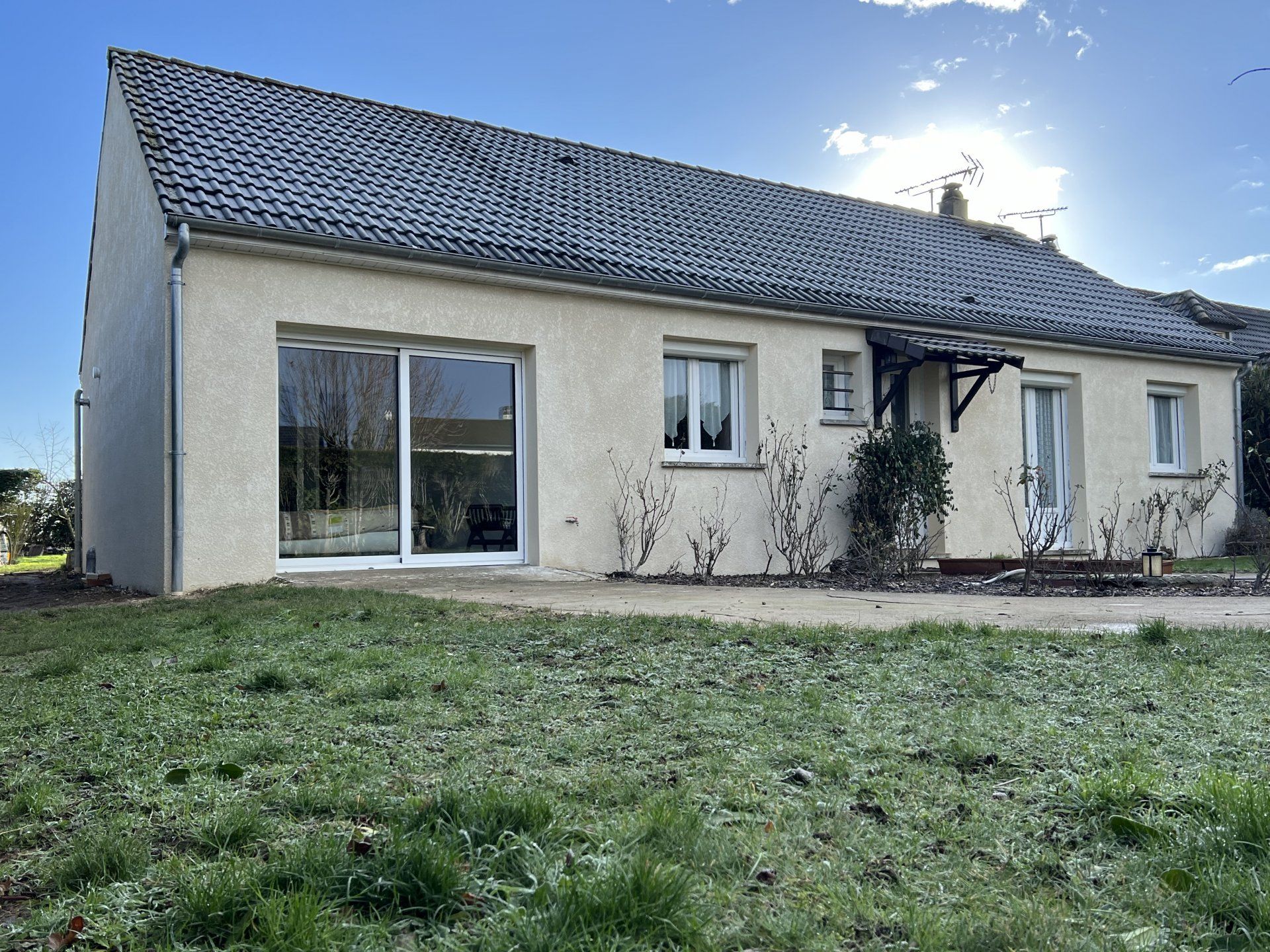 Αλλα σε Cherisy, Centre-Val de Loire 10987041