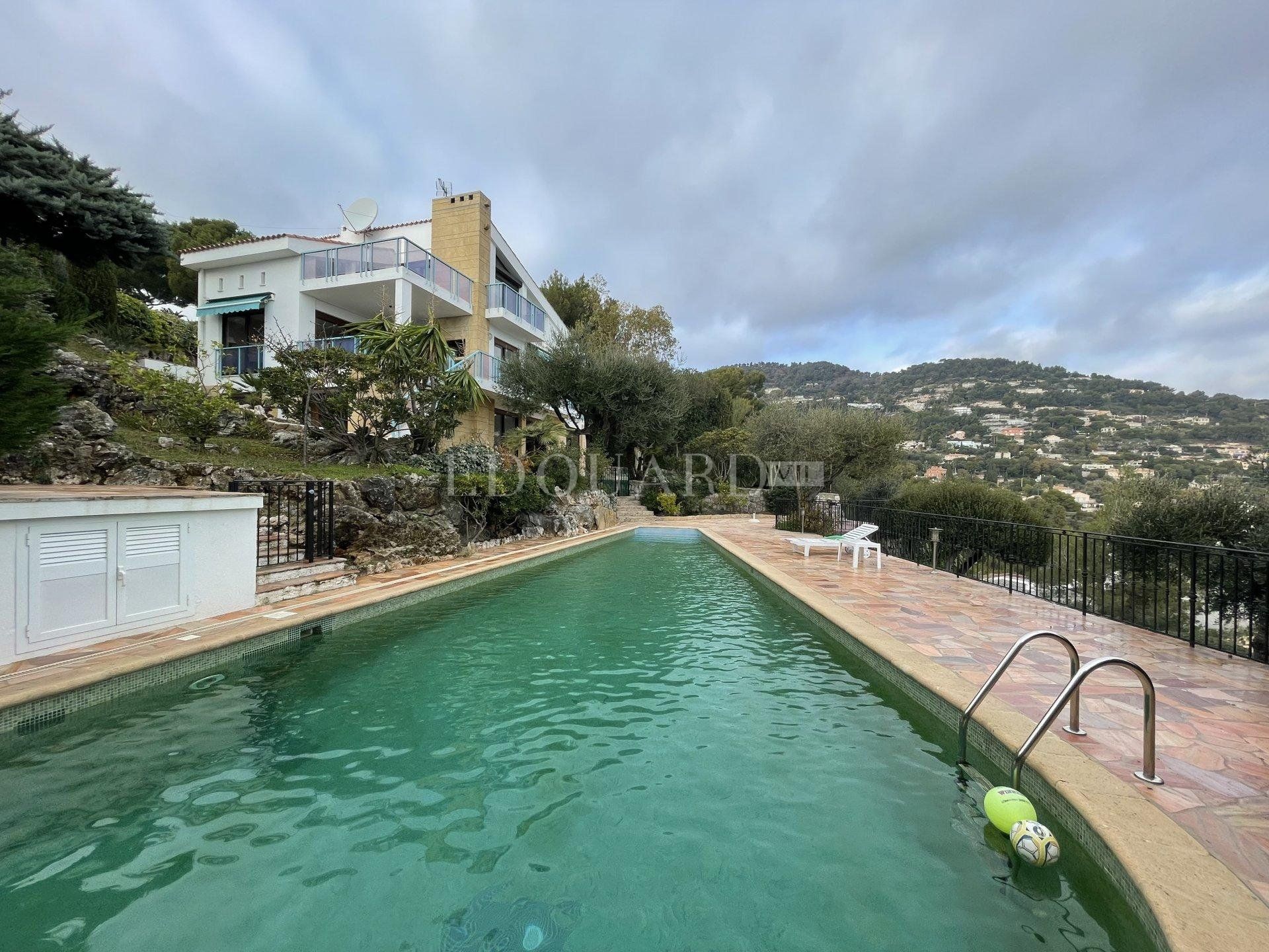 Haus im Roquebrune-Cap-Martin, Provence-Alpes-Côte d'Azur 10988190