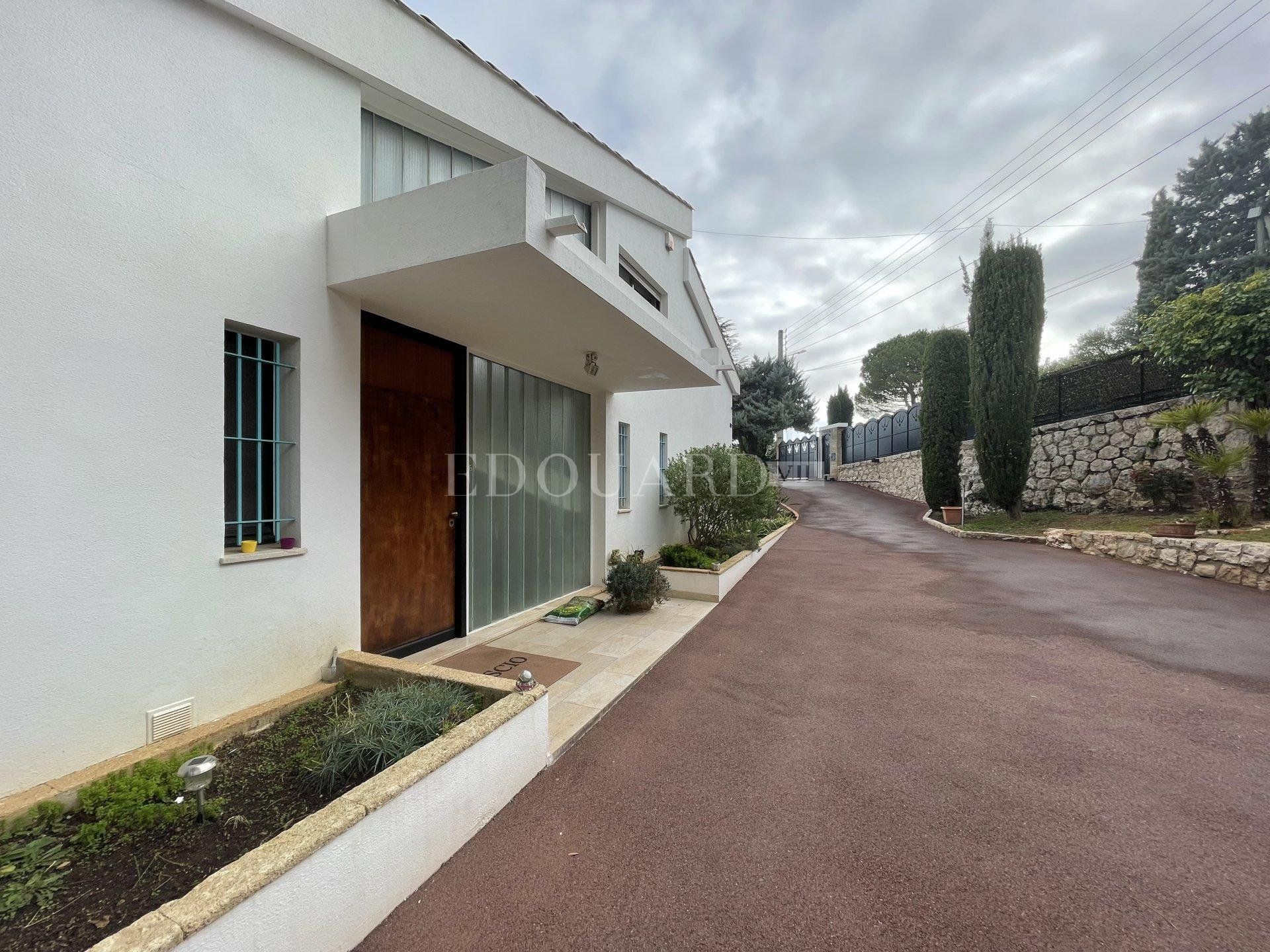 Haus im Roquebrune-Cap-Martin, Provence-Alpes-Côte d'Azur 10988190