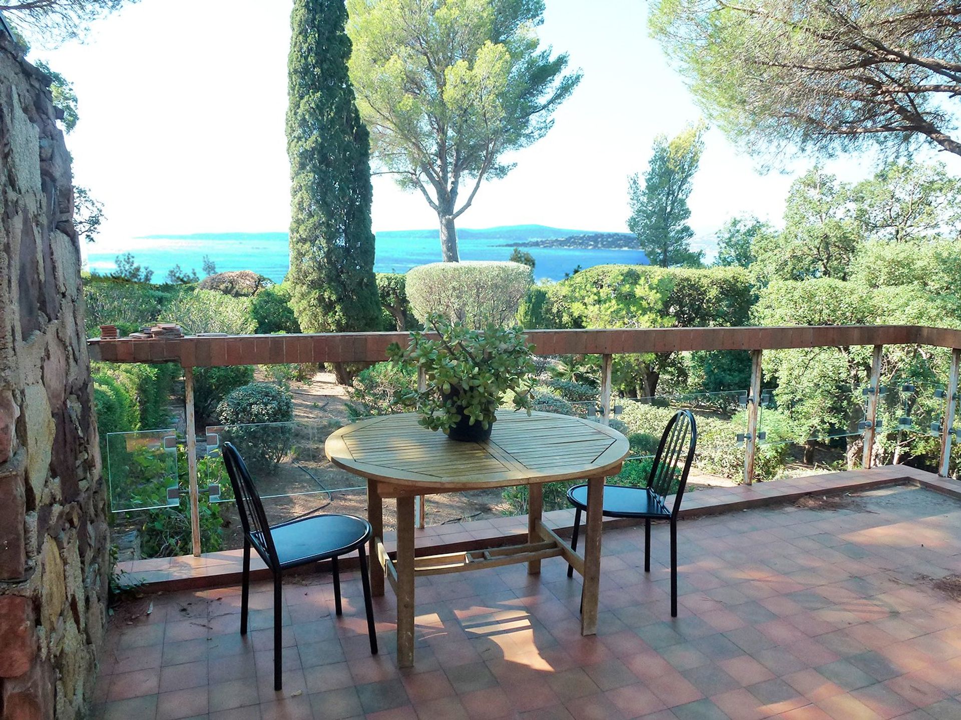 жилой дом в Roquebrune-sur-Argens, Provence-Alpes-Côte d'Azur 10988201