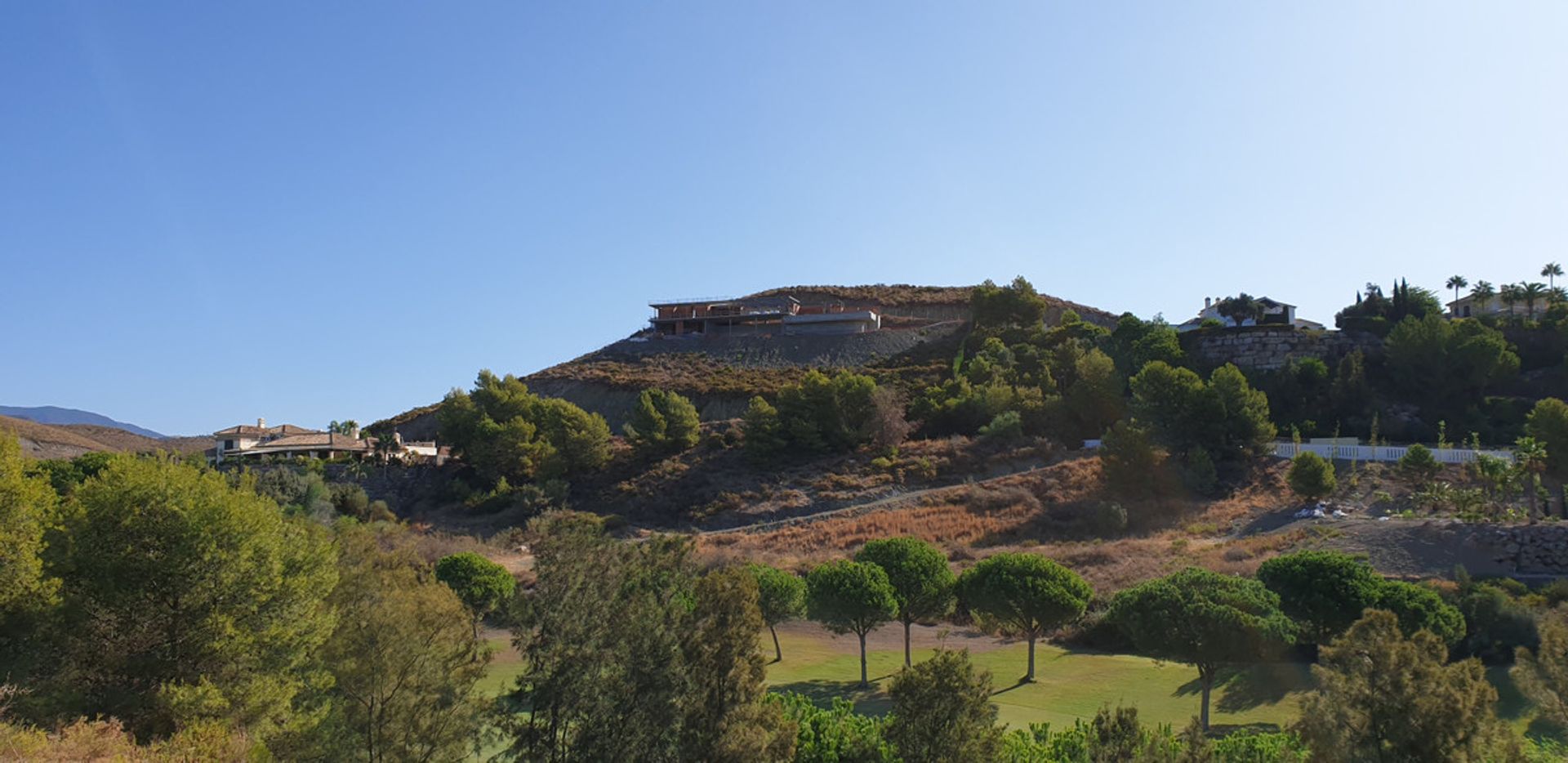 Terra no Benahavis, Andaluzia 10988396