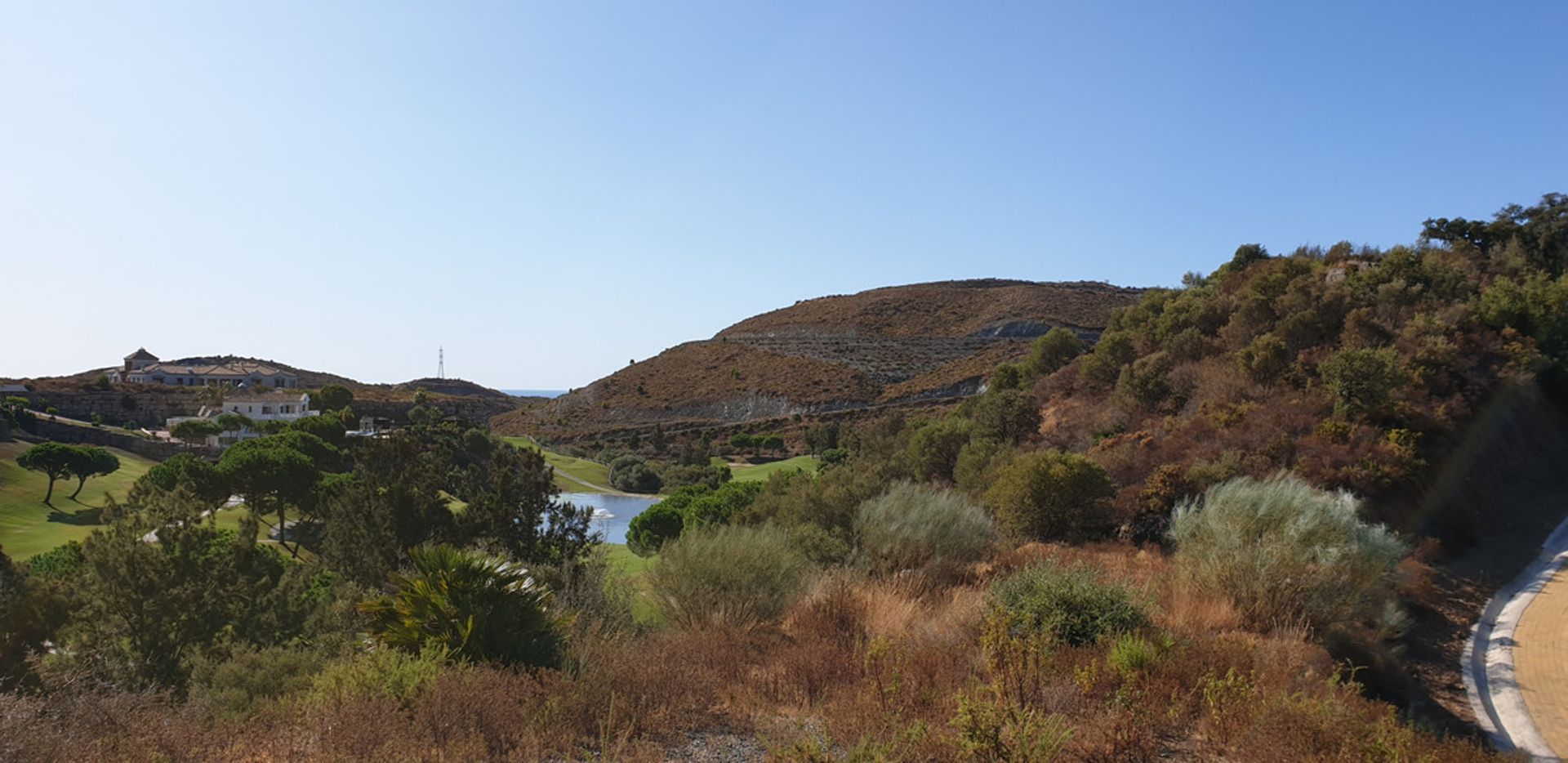 Terra no Benahavis, Andaluzia 10988396