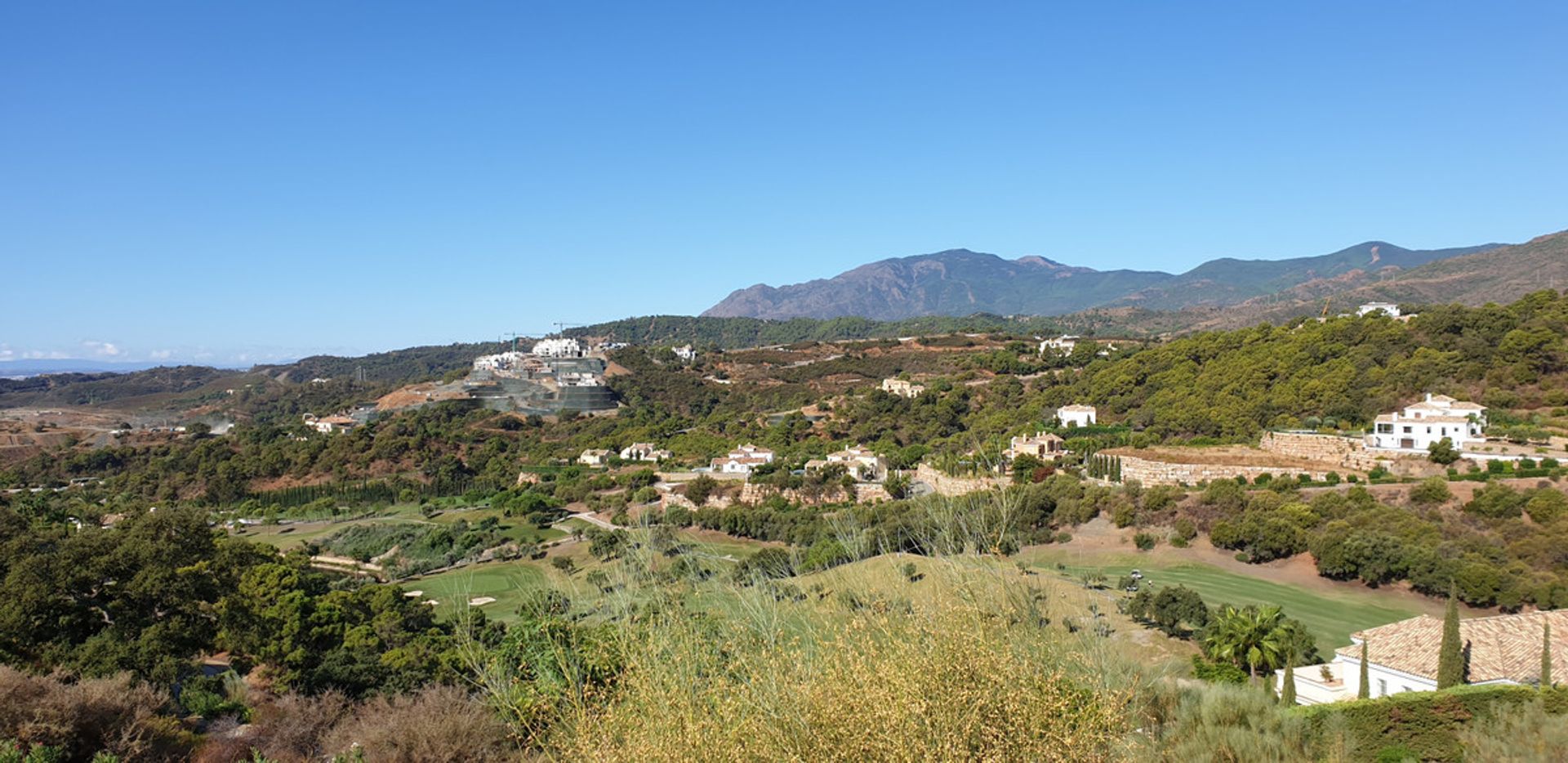 Terra no Benahavis, Andaluzia 10988396