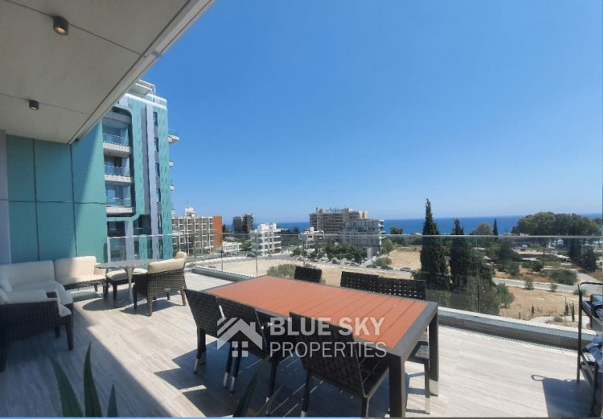 Condominium in Mouttagiaka, Limassol 10988651