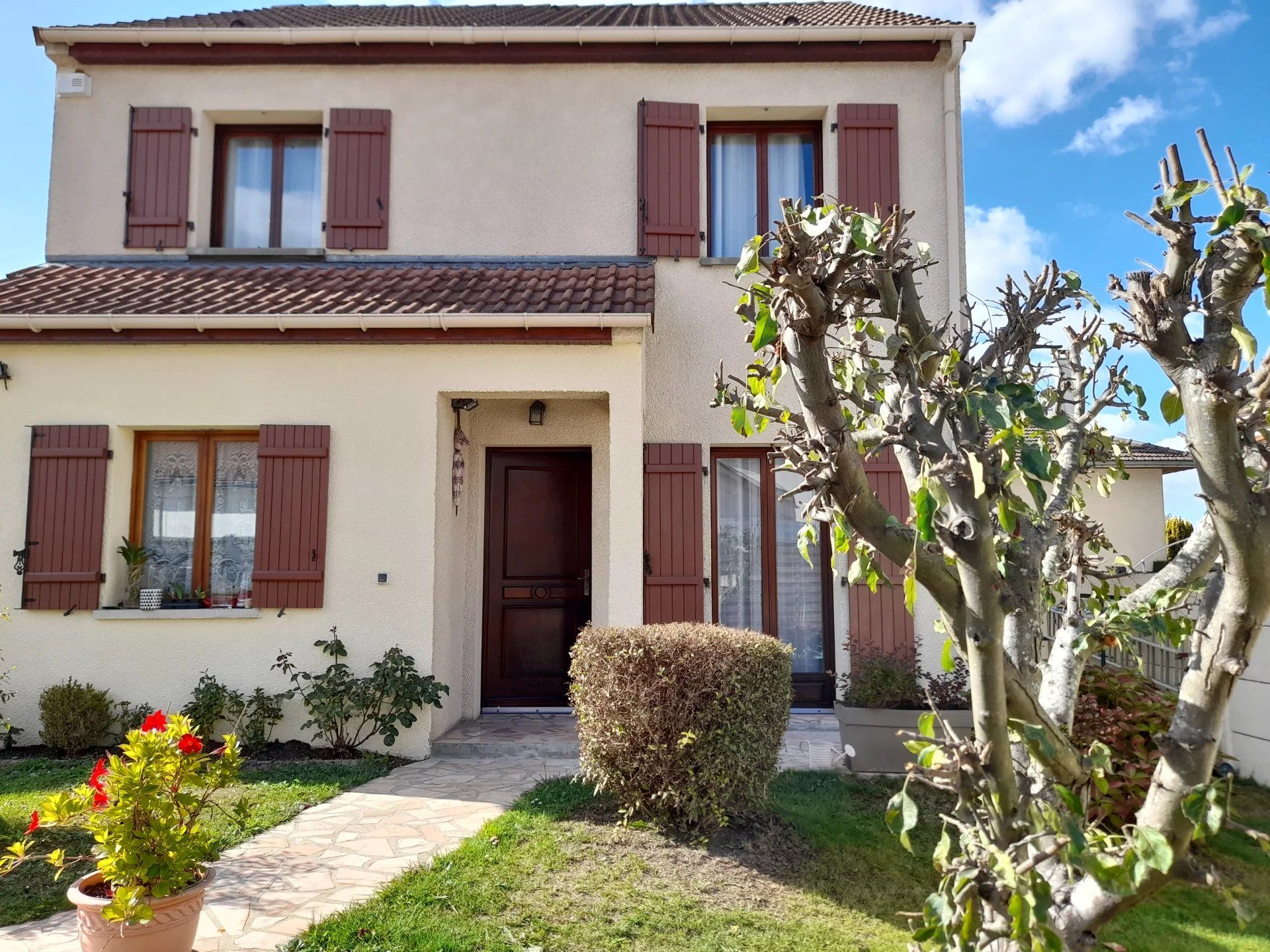 casa no Livry-Gargan, Seine-Saint-Denis 10990615