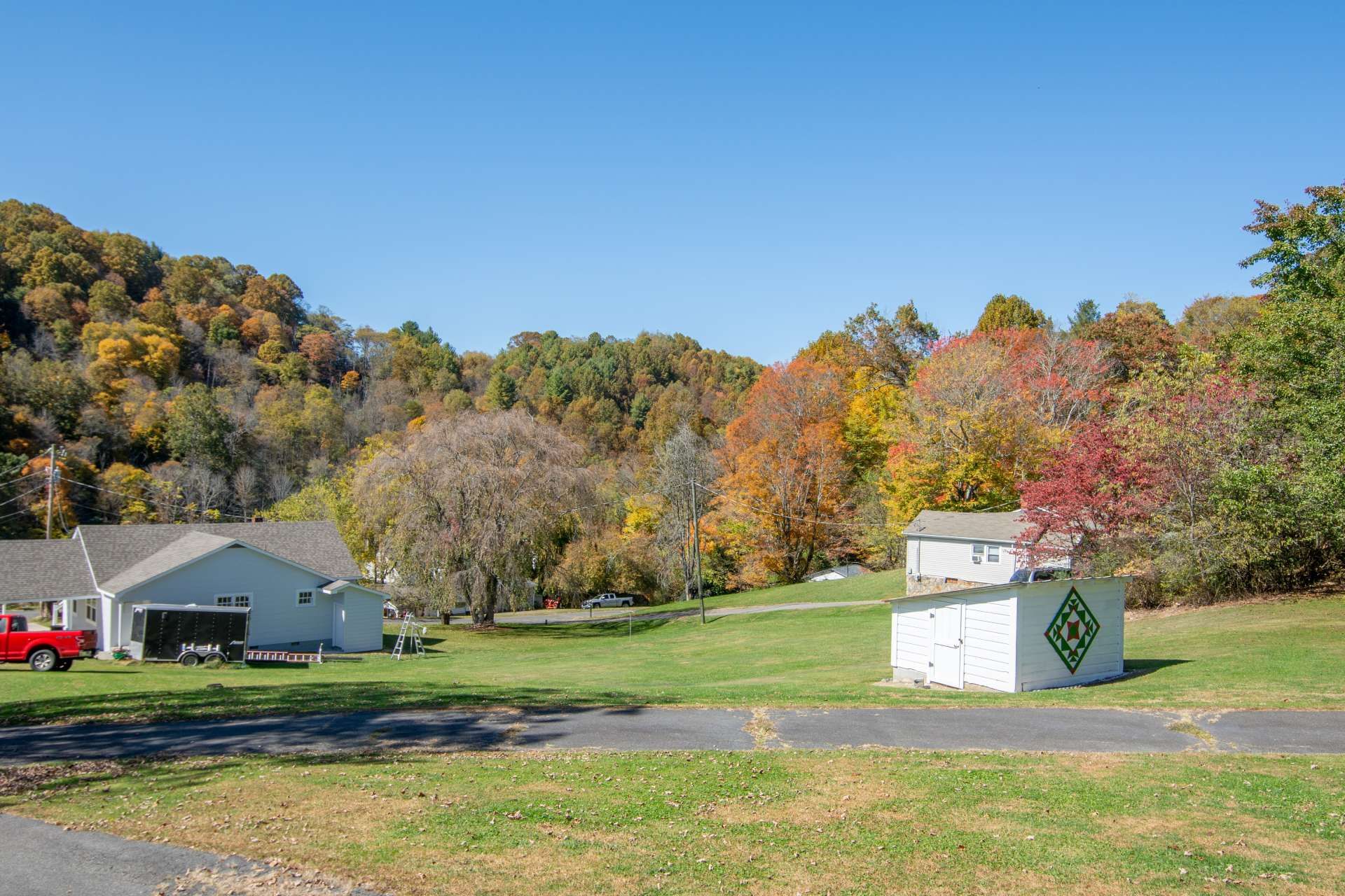 집 에 Lansing, North Carolina 10990887