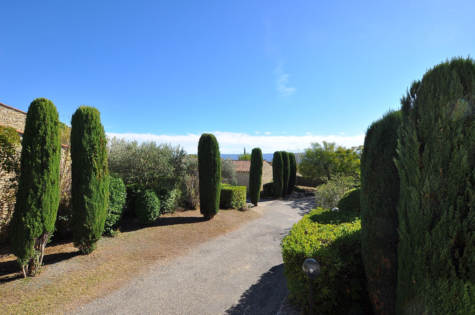 House in Gordes, Provence-Alpes-Côte d'Azur 10991050