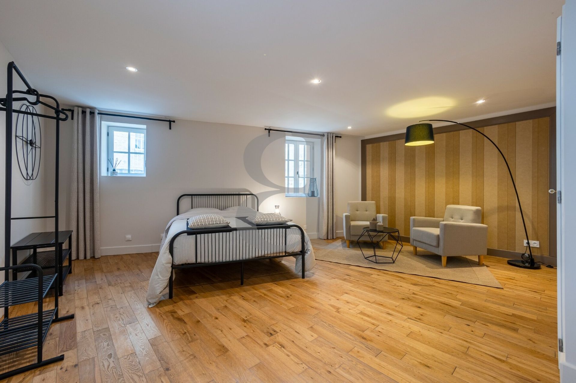 Huis in Saint-Restitut, Auvergne-Rhône-Alpes 10992263