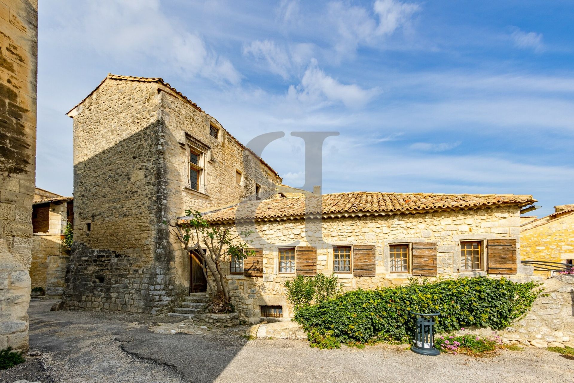 Huis in Sint-Restitut, Auvergne-Rhône-Alpes 10992263