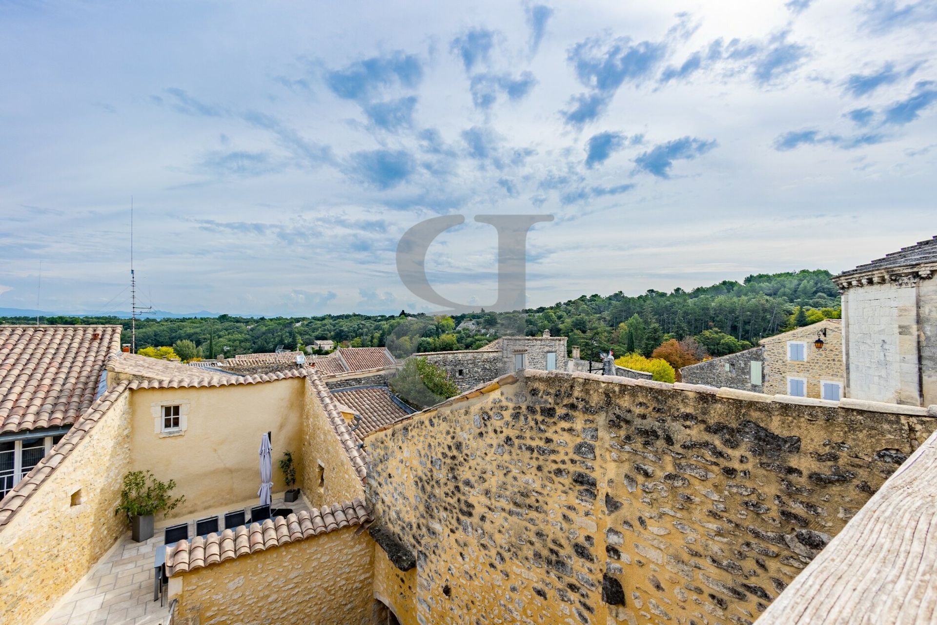 Dom w Saint-Restitut, Auvergne-Rhône-Alpes 10992263