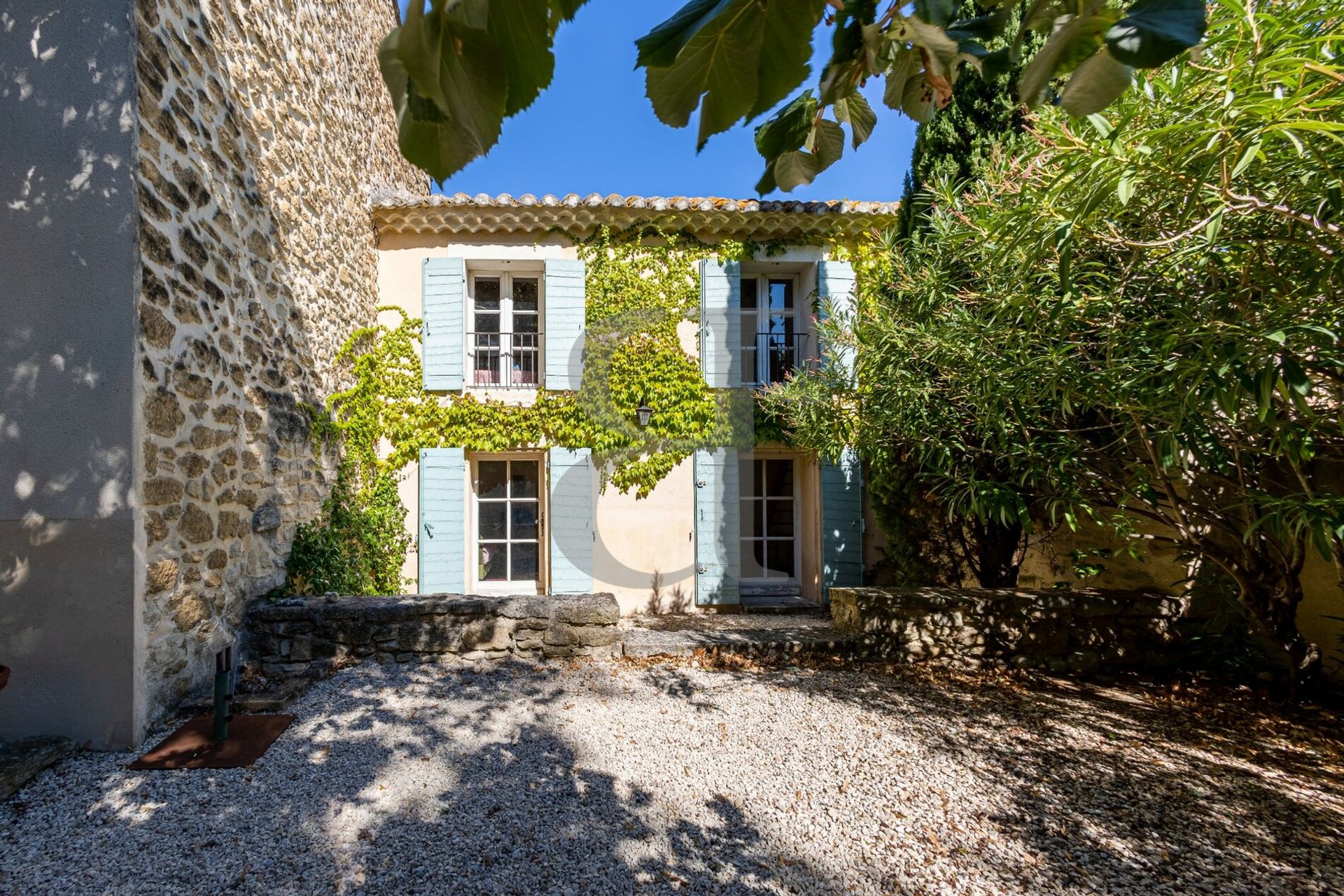 Talo sisään Monteux, Provence-Alpes-Côte d'Azur 10992355