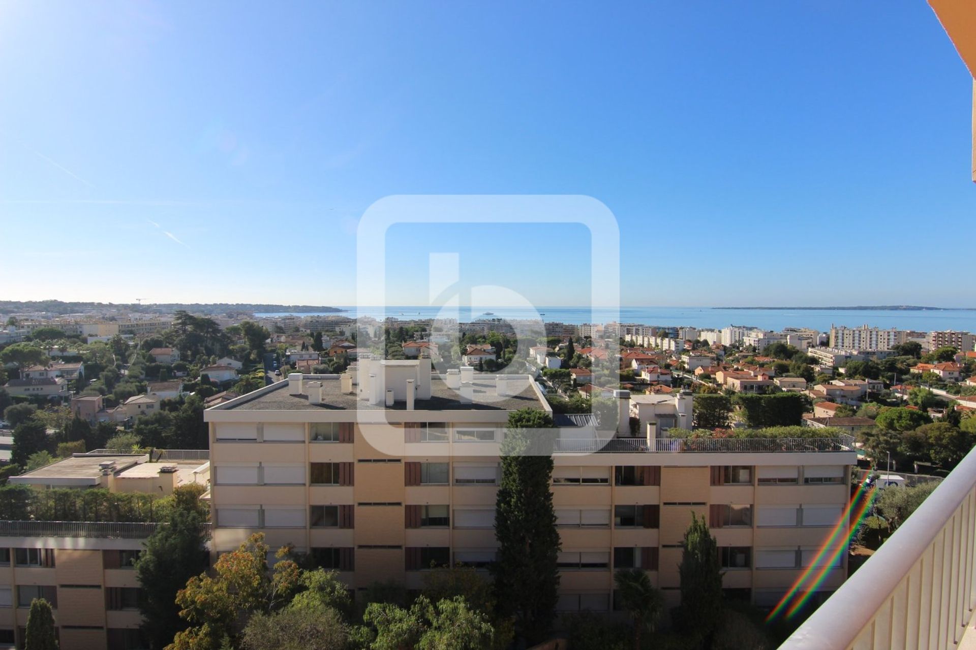 Condominium dans Antibes, Provence-Alpes-Côte d'Azur 10992434