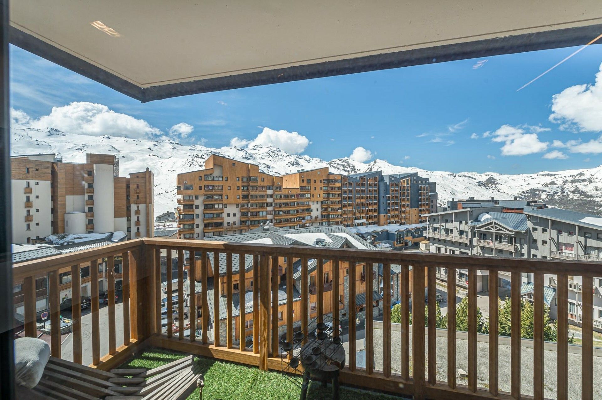 Condominium in Les Belleville, Auvergne-Rhône-Alpes 10992463