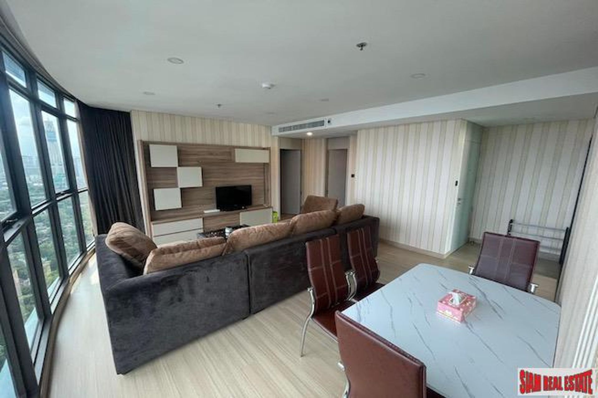 Condominium in Ban Na Lied, Krung Thep Maha Nakhon 10992618