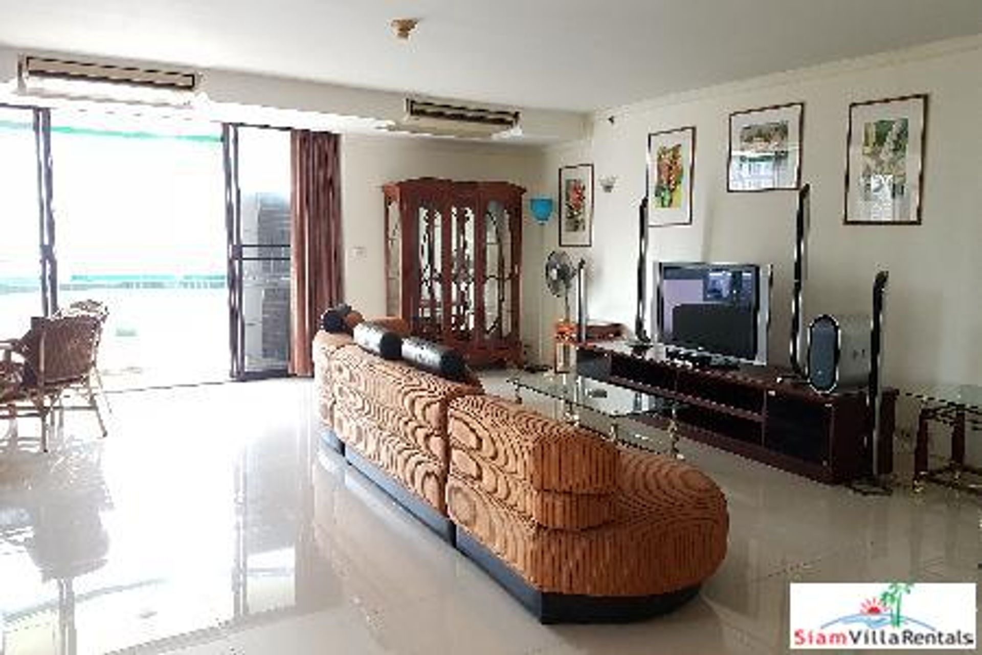 Condominium in Ban Na Lied, Krung Thep Maha Nakhon 10992631