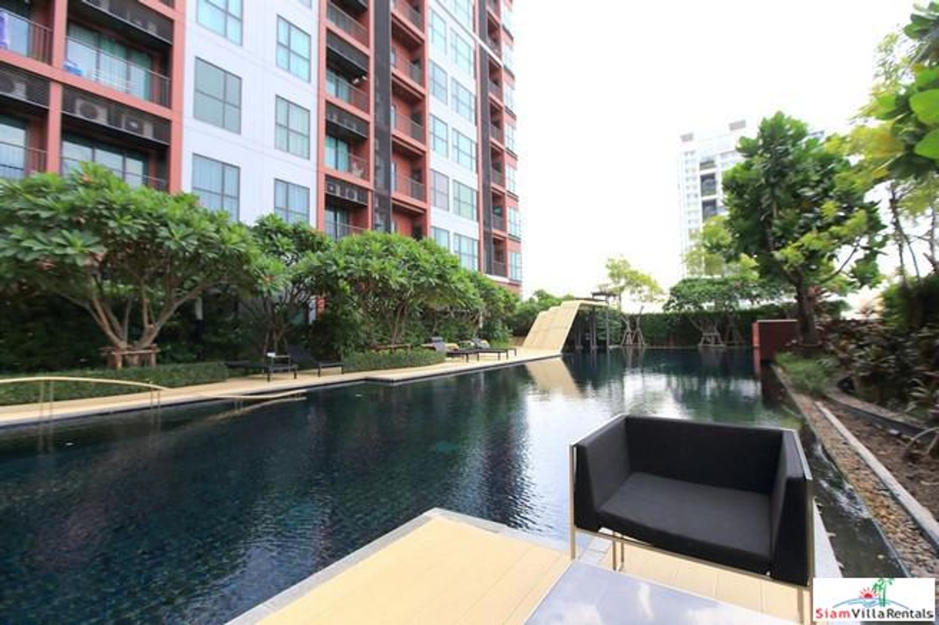 Condominium dans Phra Khanong, Krung Thep Maha Nakhon 10992689