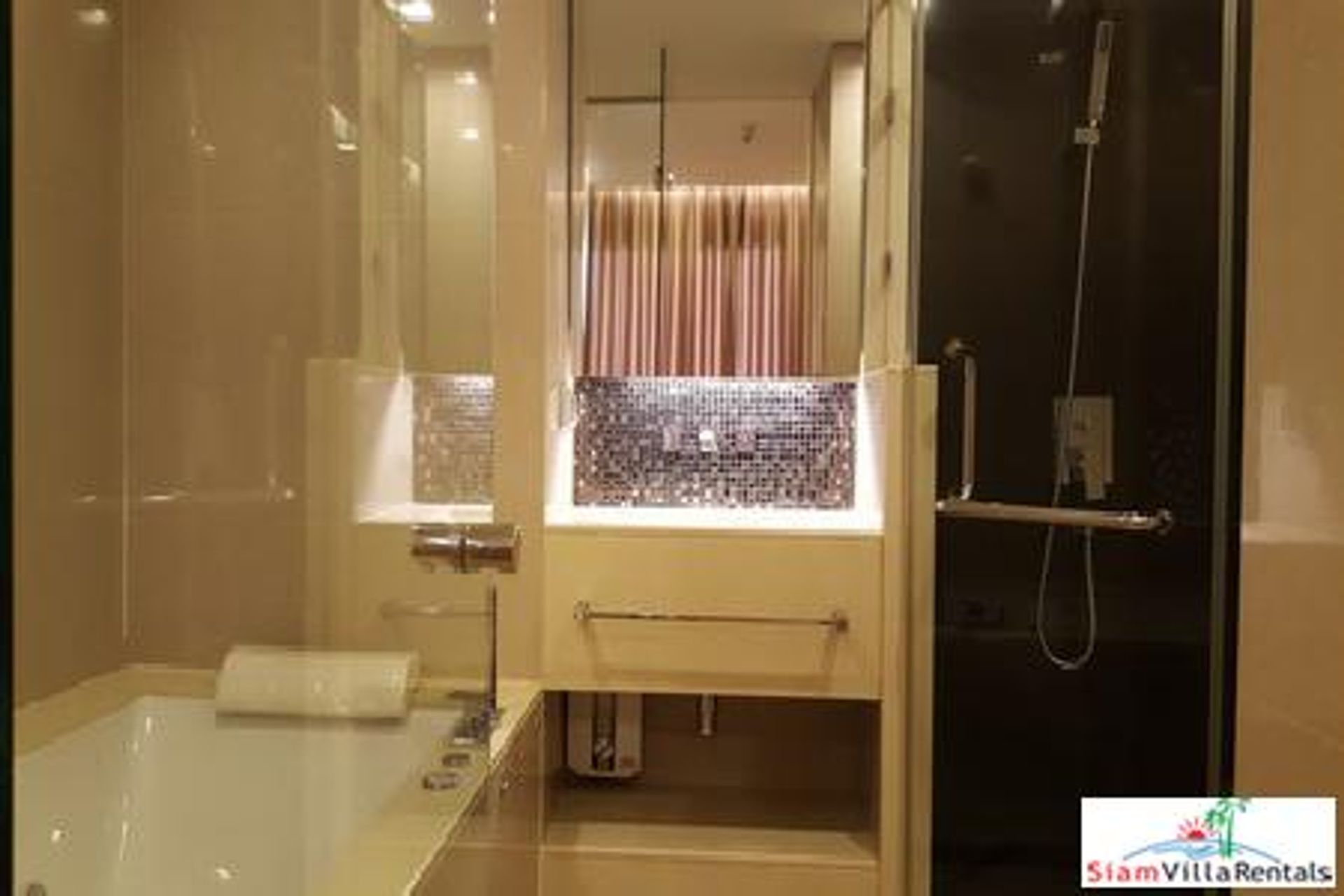 Condominium in , Krung Thep Maha Nakhon 10992710