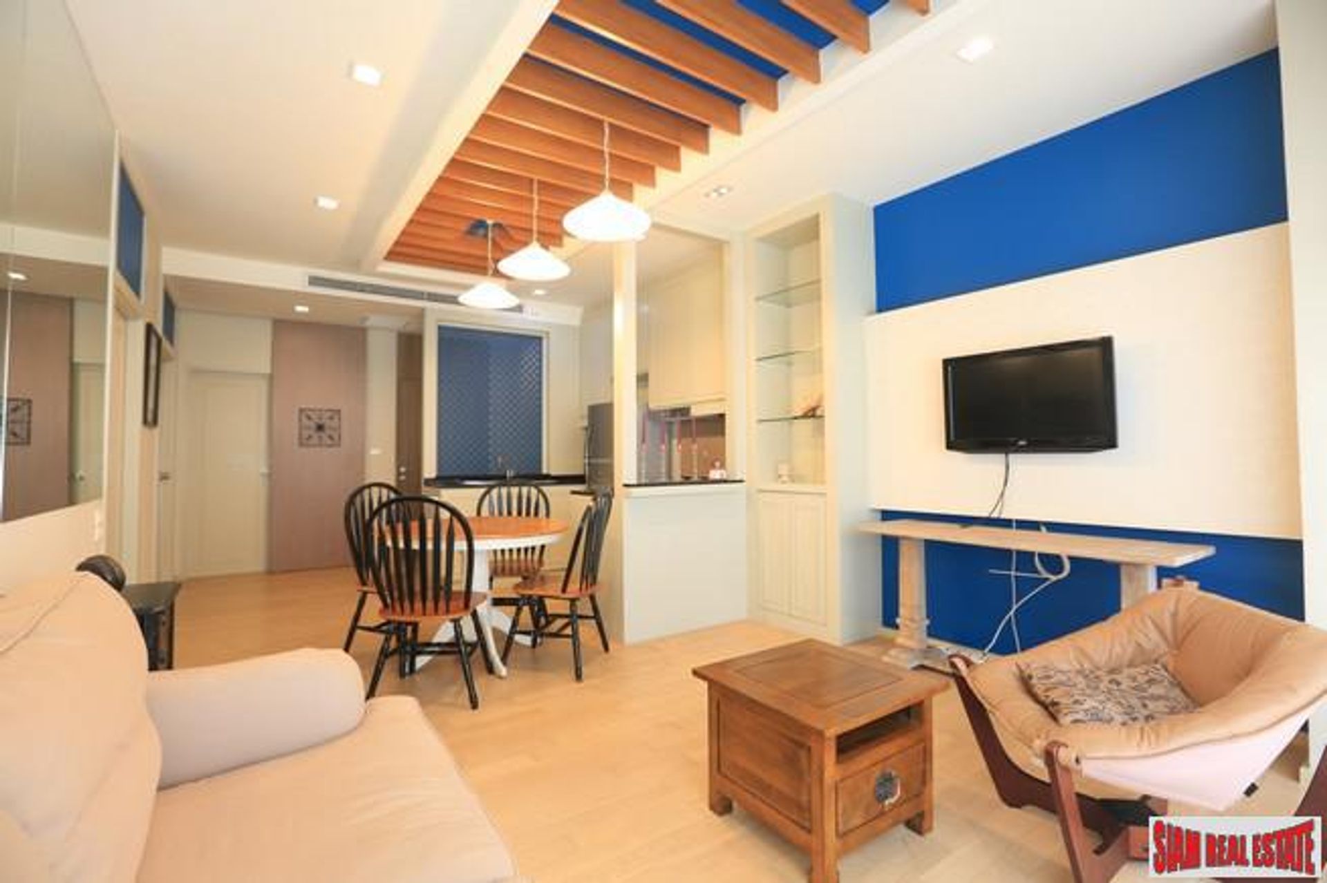 Condominium in Watthana, Krung Thep Maha Nakhon 10992714