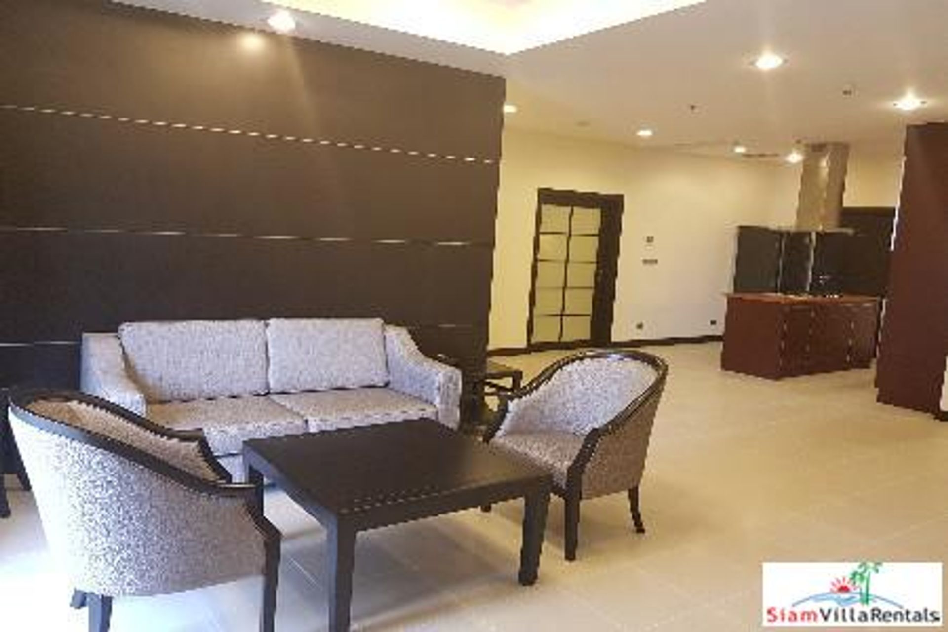 Condominium in Ban Na Lied, Krung Thep Maha Nakhon 10992788