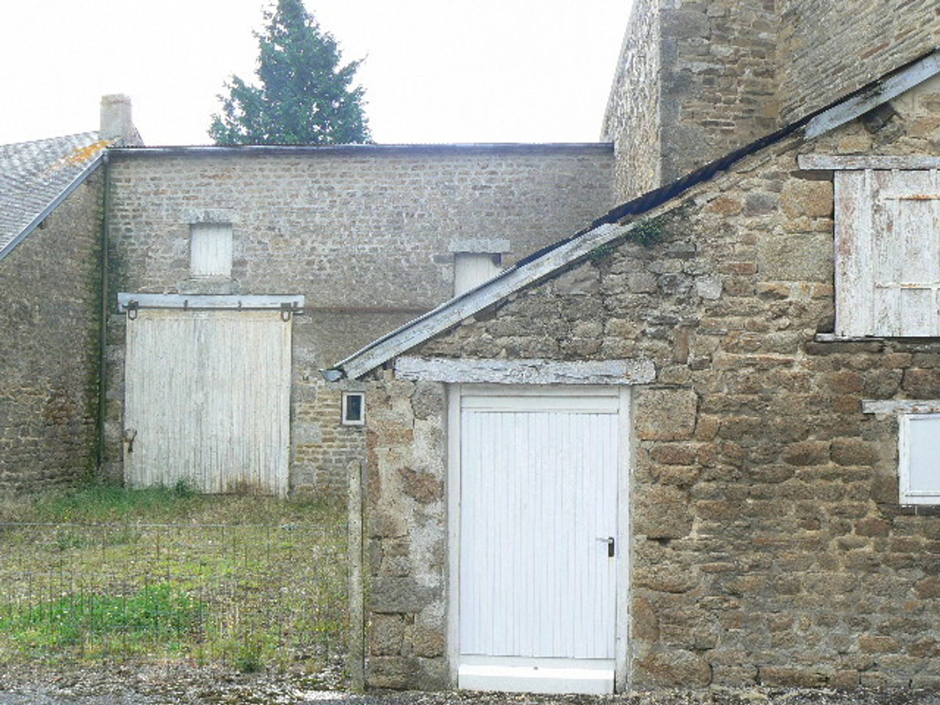 آخر في Saint-Clément-Rancoudray, Normandy 10992840