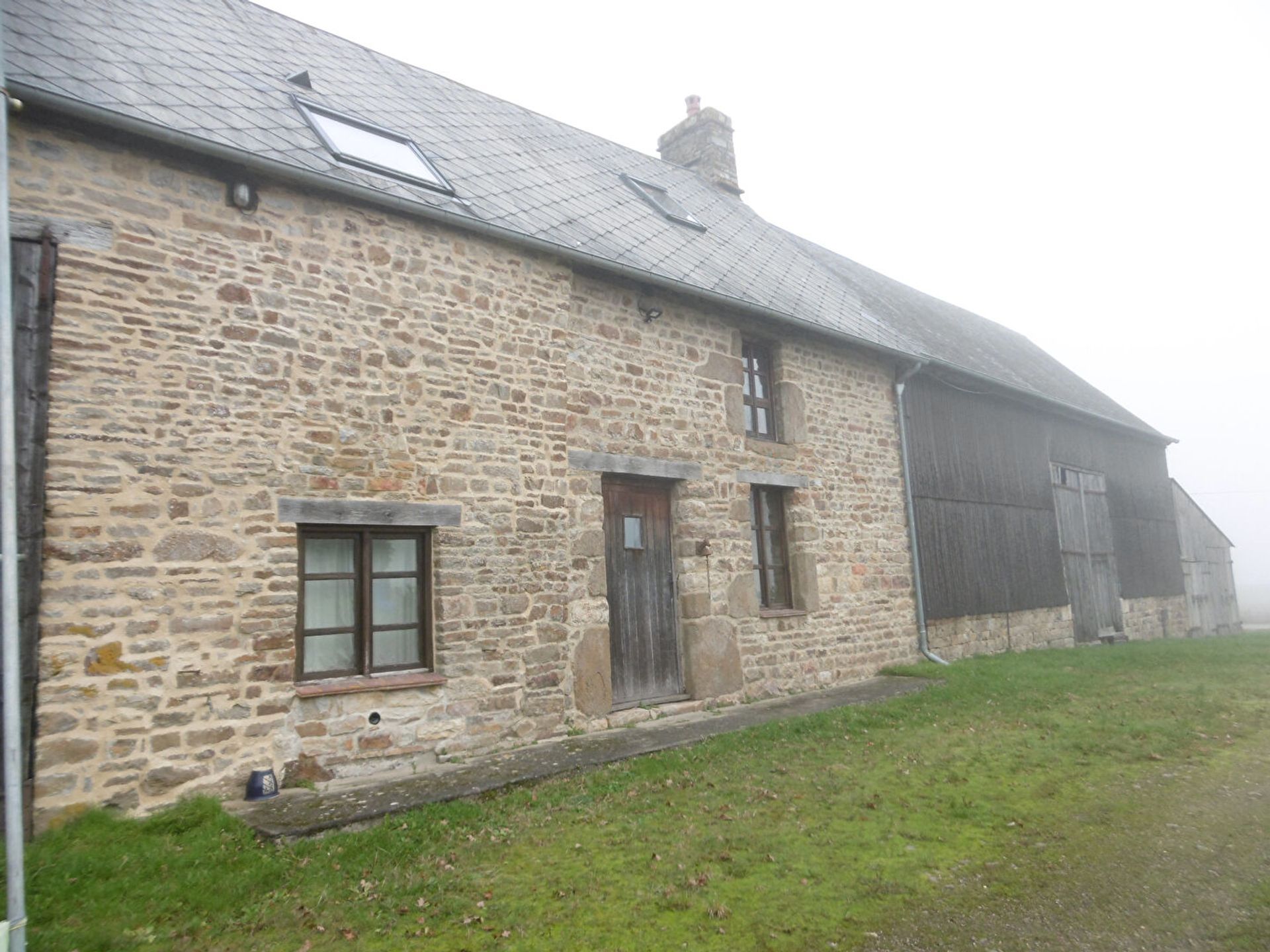 Huis in Lonlay-l'Abbaye, Normandië 10992853