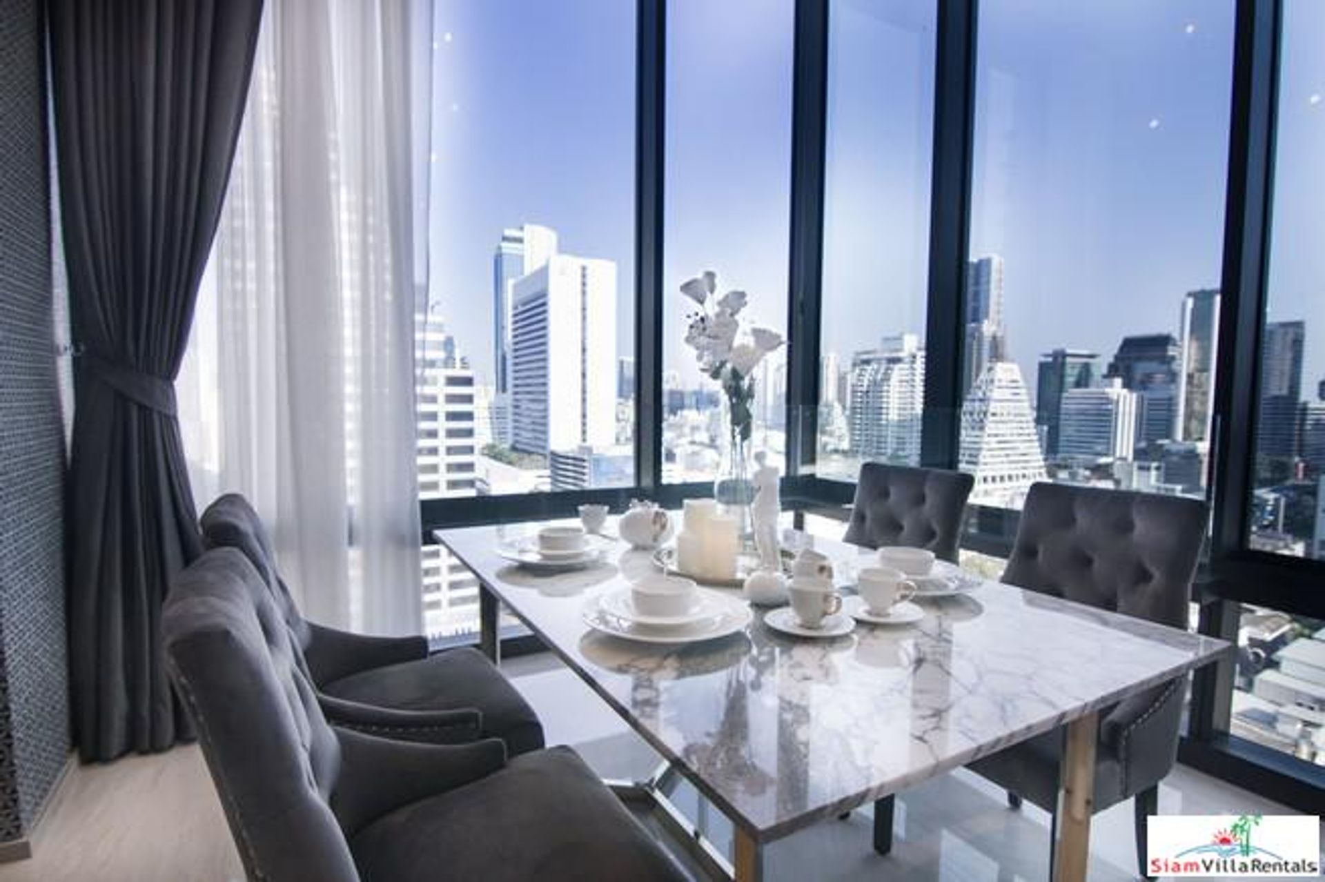 Condominium in Yan Nawa, Krung Thep Maha Nakhon 10992954