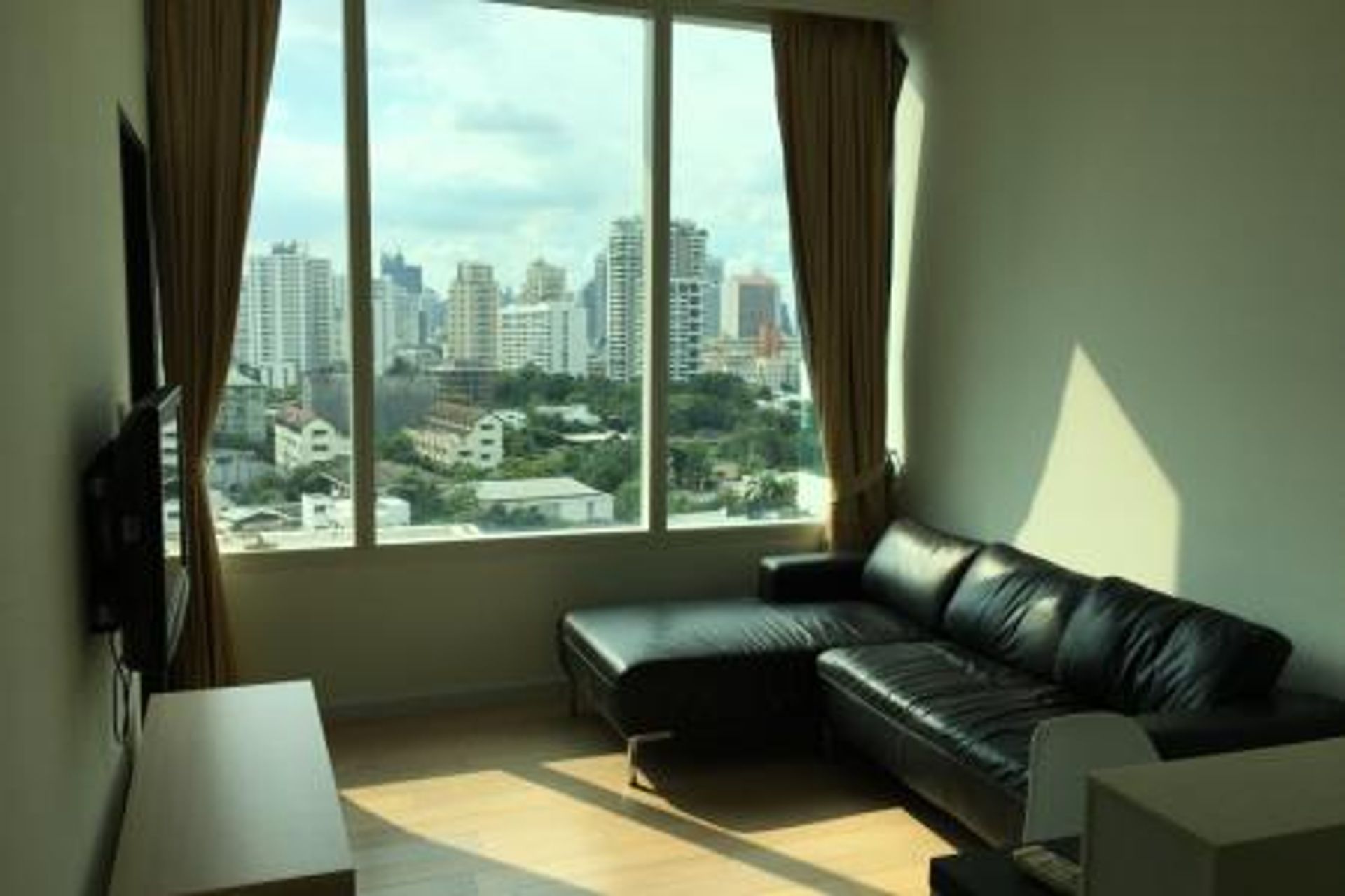 Condominium in Watthana, Krung Thep Maha Nakhon 10992970