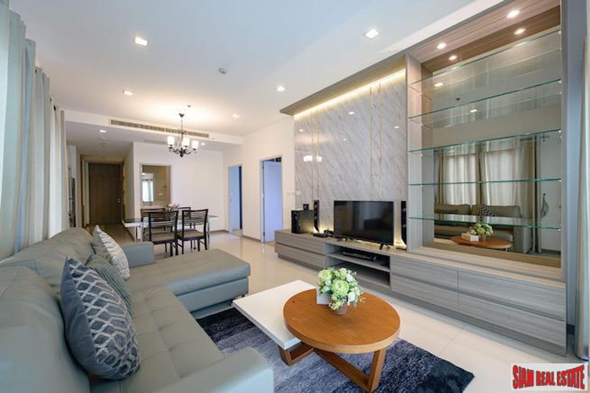 Condominium in Watthana, Krung Thep Maha Nakhon 10993038