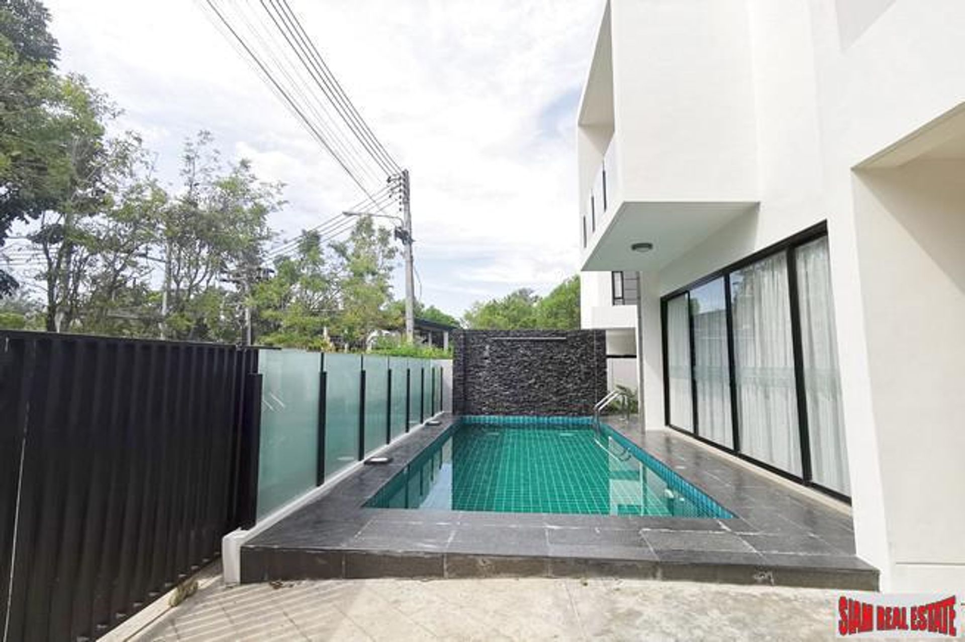 House in Ban Pa Sak, Phuket 10993157