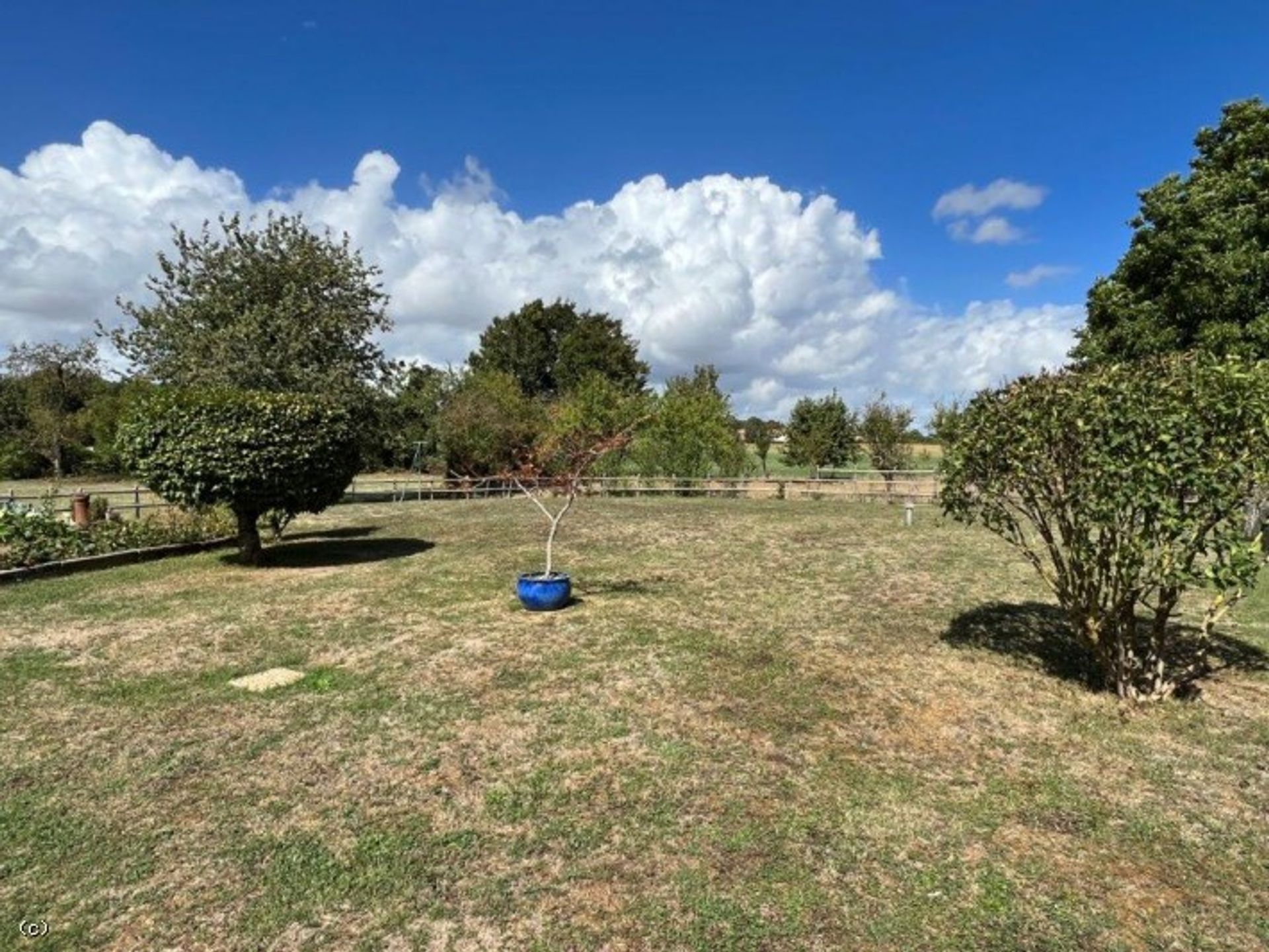 Casa nel Civray, Nouvelle-Aquitaine 10993379