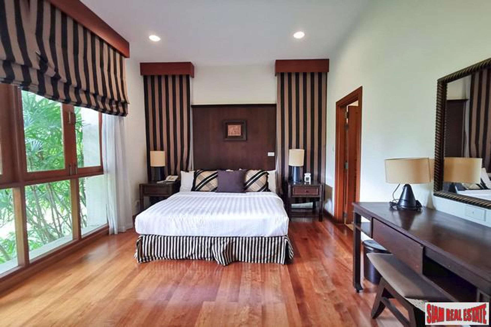 بيت في Tambon Choeng Thale, Chang Wat Phuket 10993480