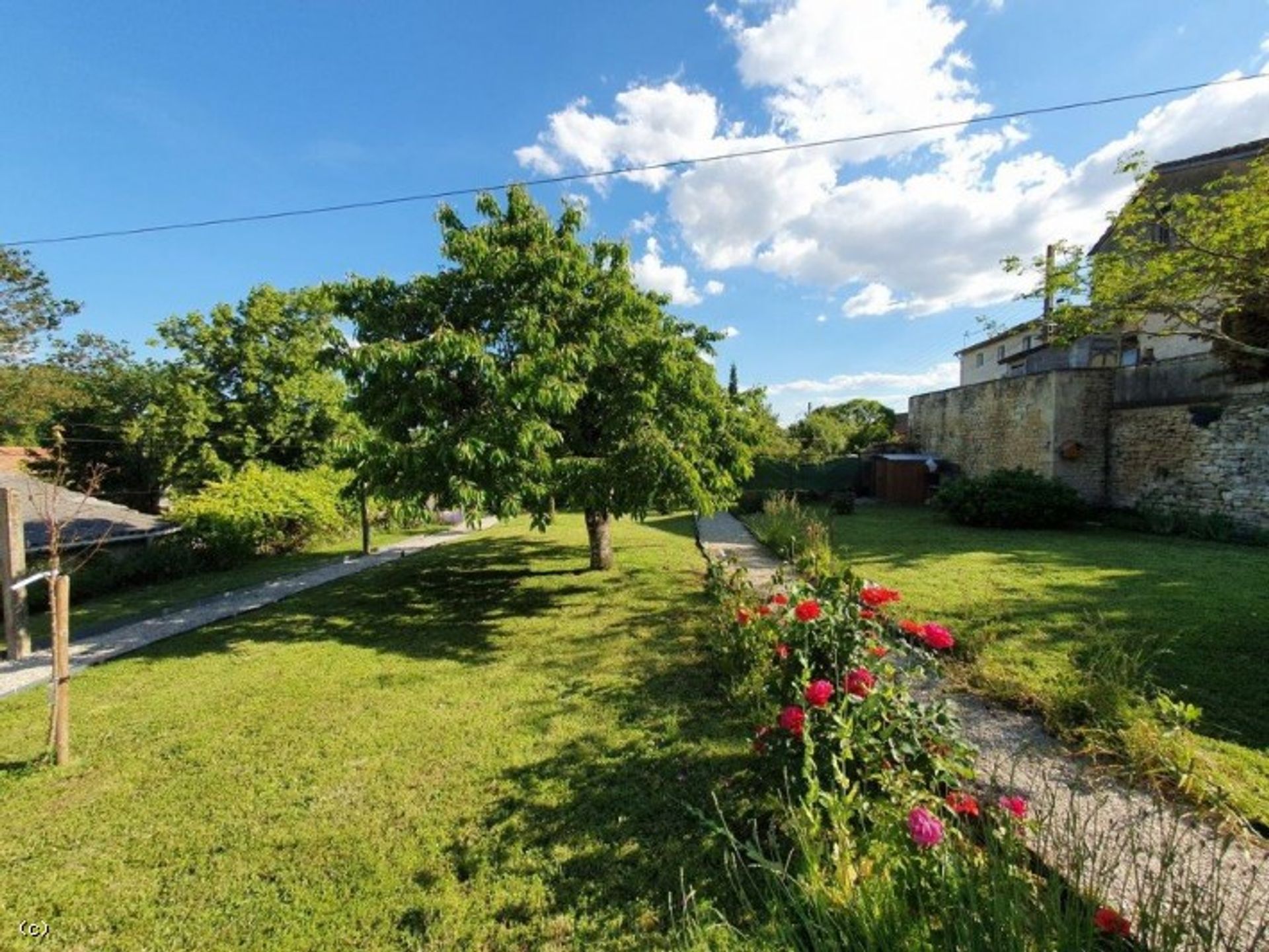 House in Ruffec, Nouvelle-Aquitaine 10993490