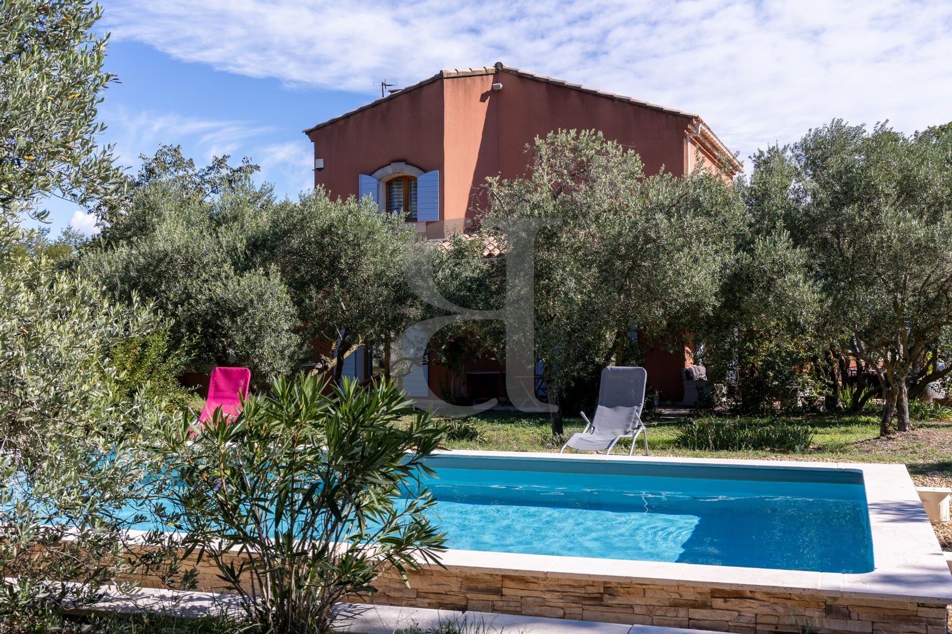 жилой дом в Chateauneuf-de-Gadagne, Provence-Alpes-Cote d'Azur 10993786