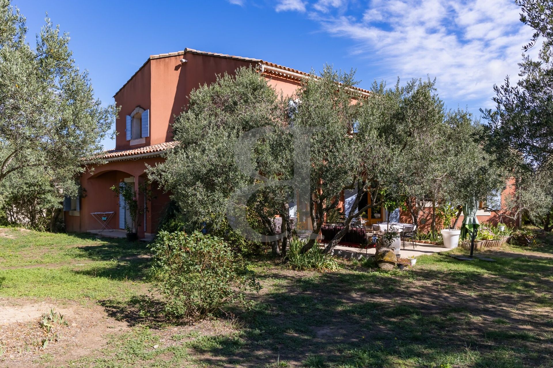 Talo sisään Chateauneuf-de-Gadagne, Provence-Alpes-Cote d'Azur 10993786