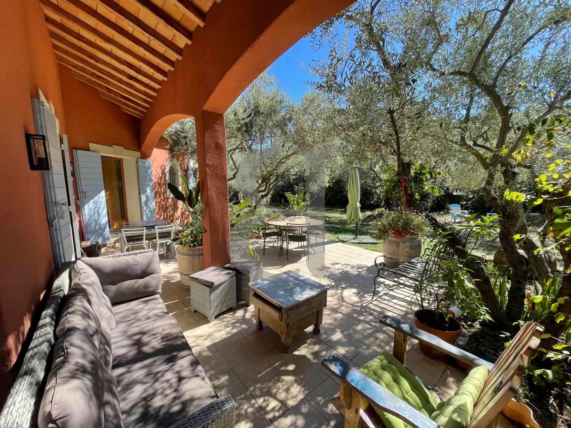 Будинок в Chateauneuf-de-Gadagne, Provence-Alpes-Cote d'Azur 10993786