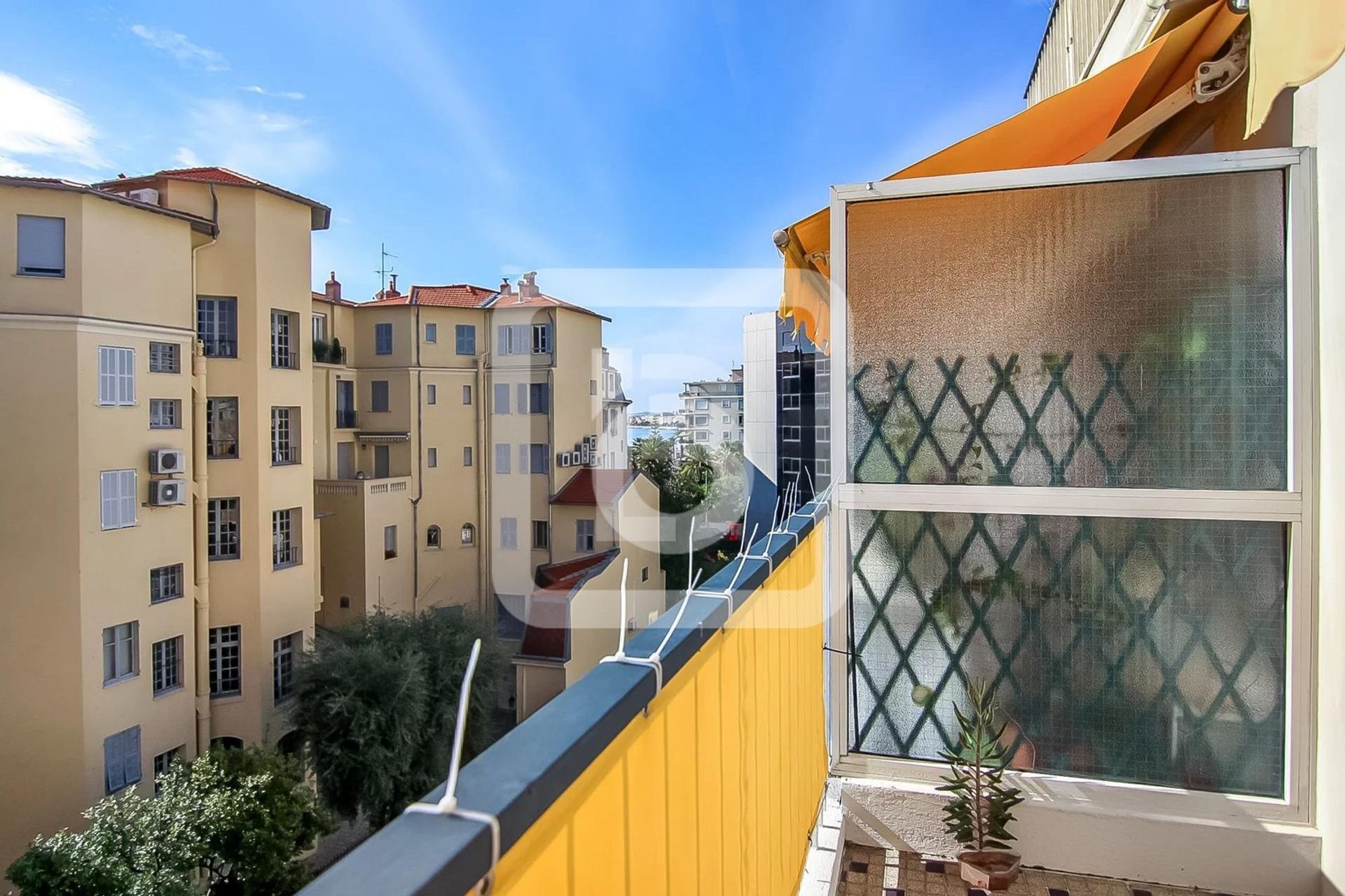 Osakehuoneisto sisään Nice, Provence-Alpes-Côte d'Azur 10993930